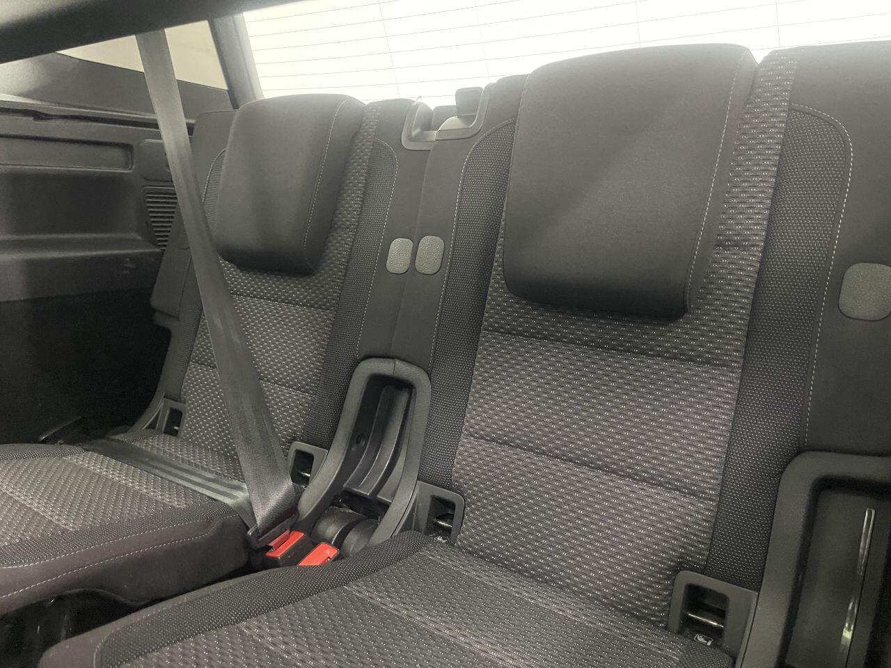 Volkswagen Touran - Image 17