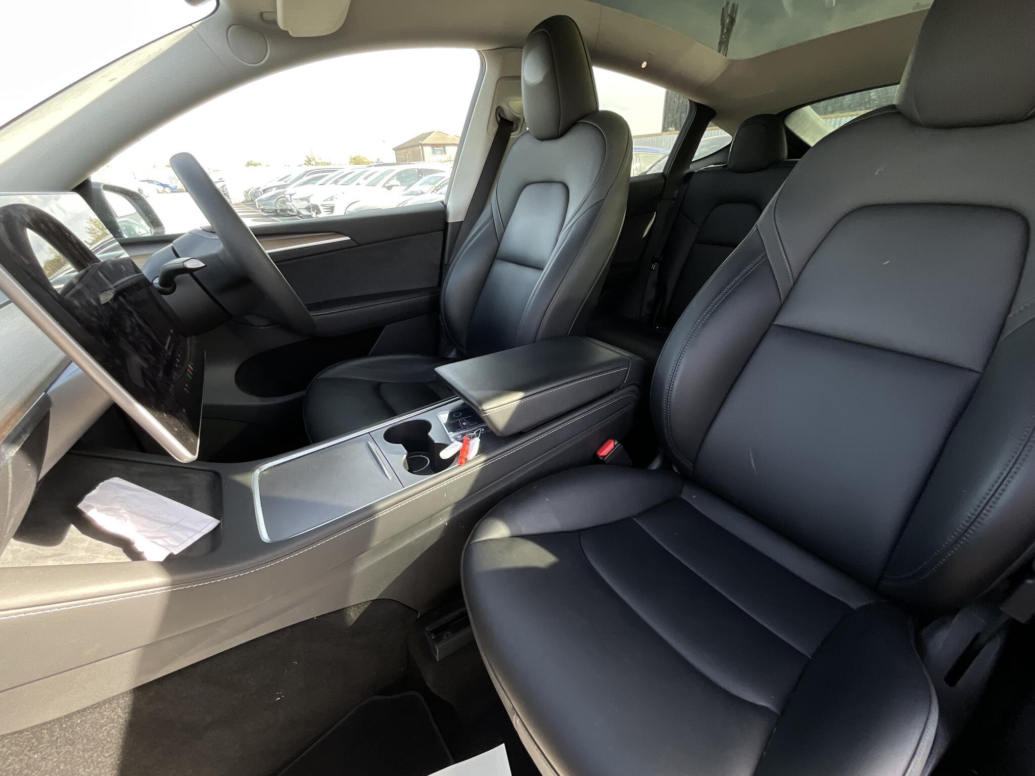 Tesla Model Y - Image 17