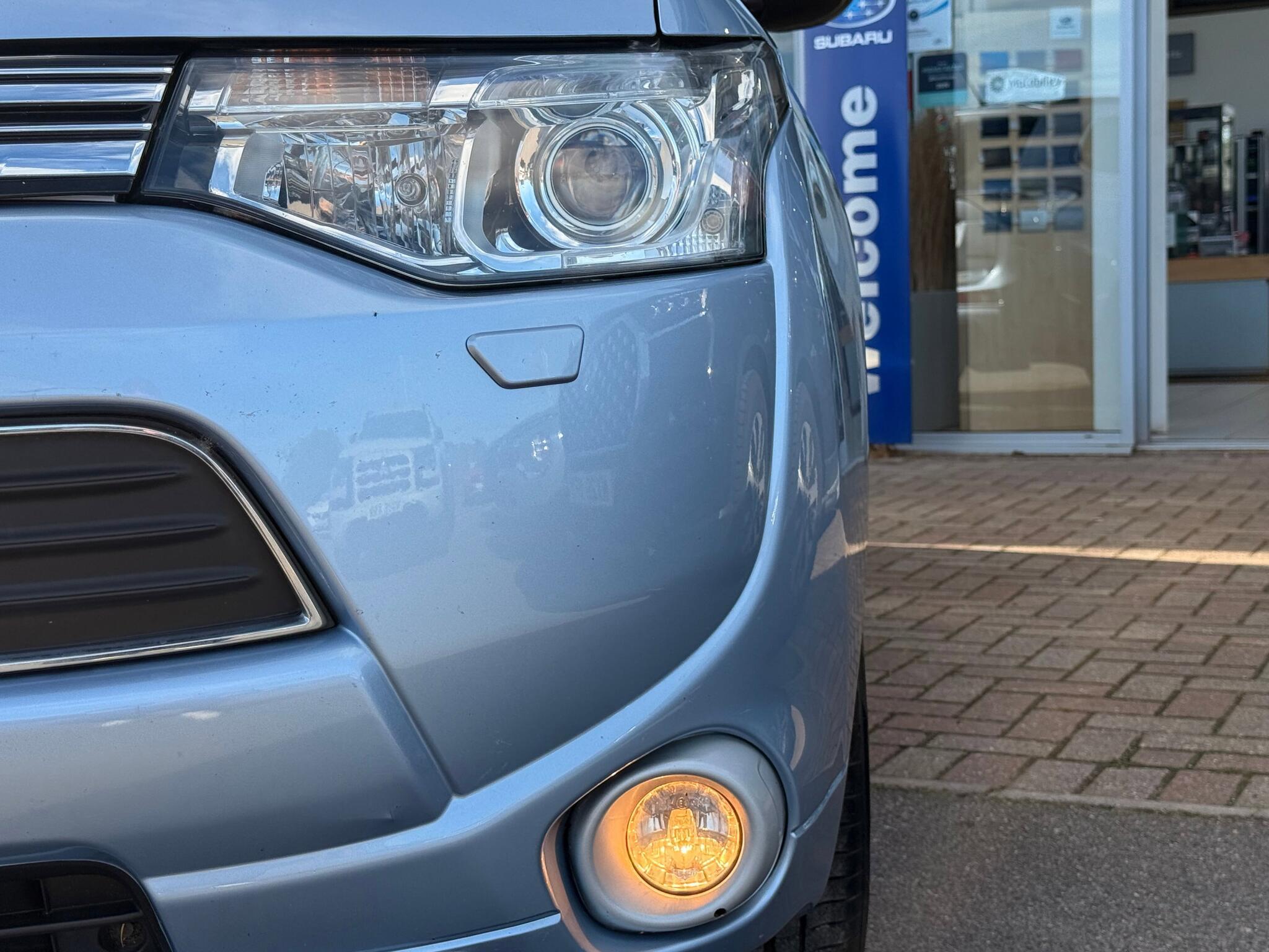 Mitsubishi Outlander - Image 17
