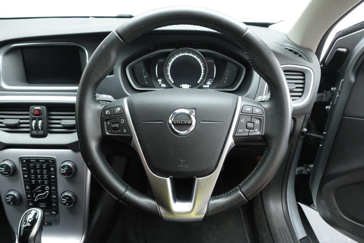 Volvo V40 CROSS COUNTRY - Image 12