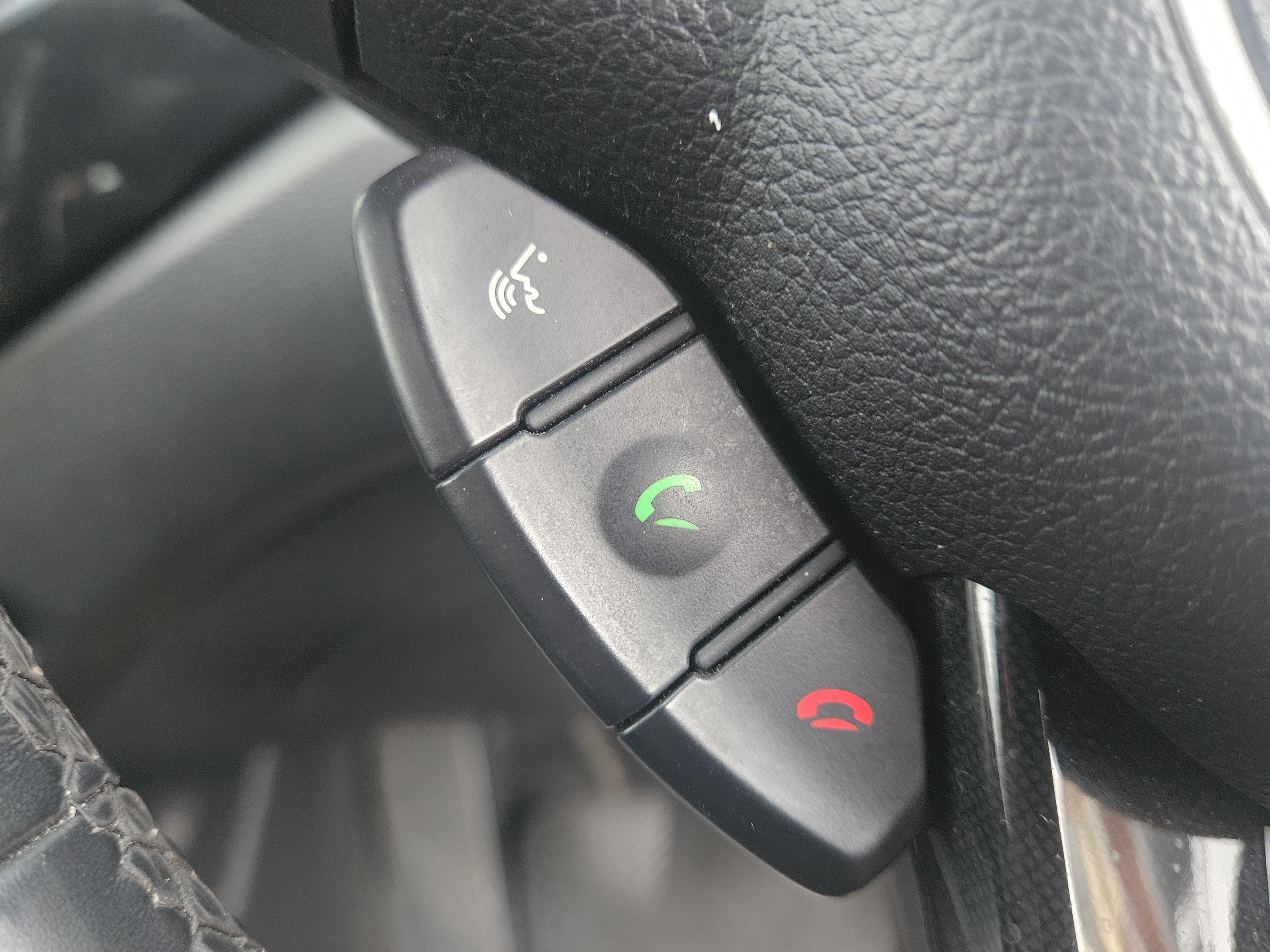 Kia Carens - Image 39