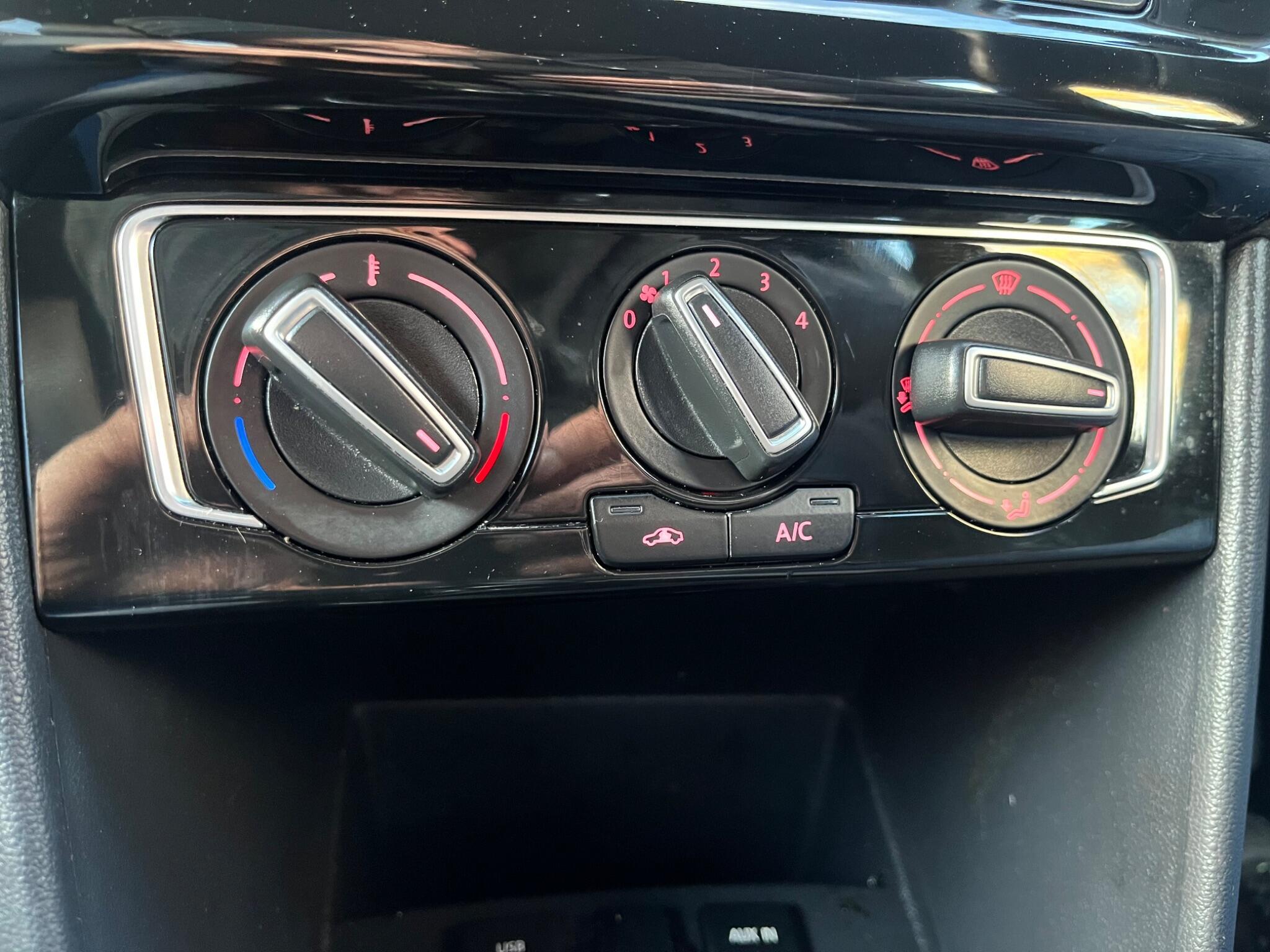 Volkswagen Polo - Image 36