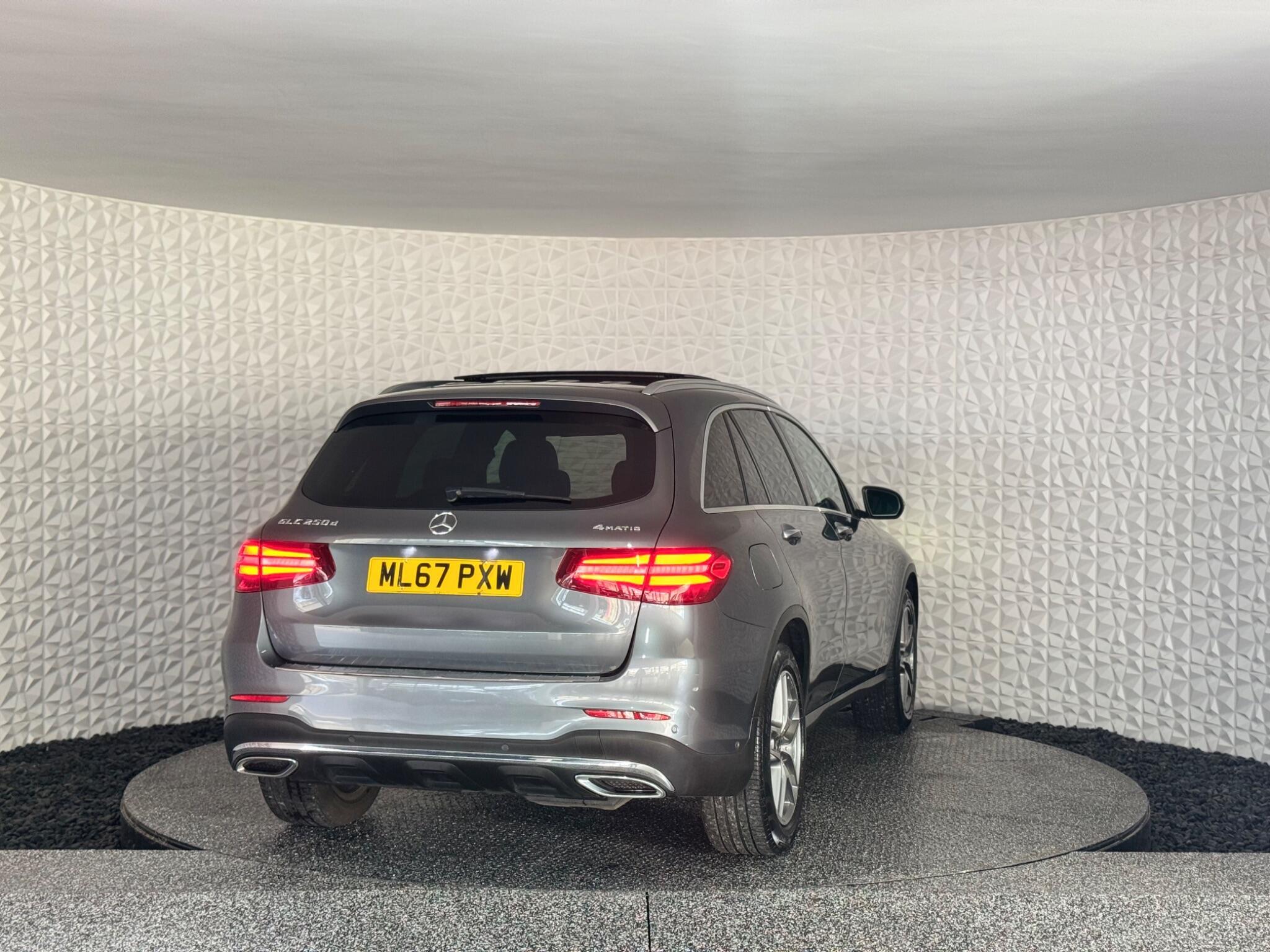 Mercedes GLC - Image 13