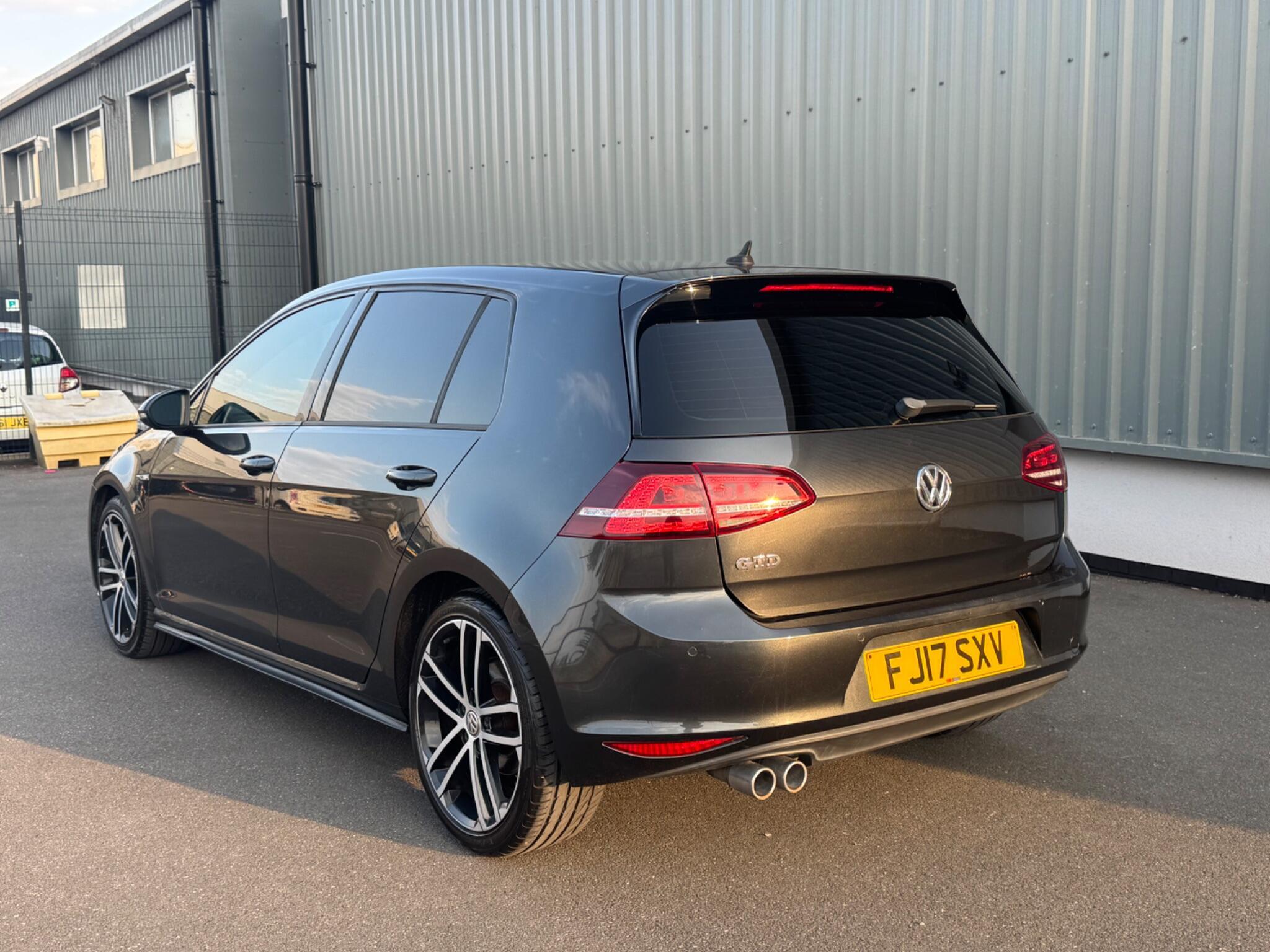 Volkswagen Golf - Image 6
