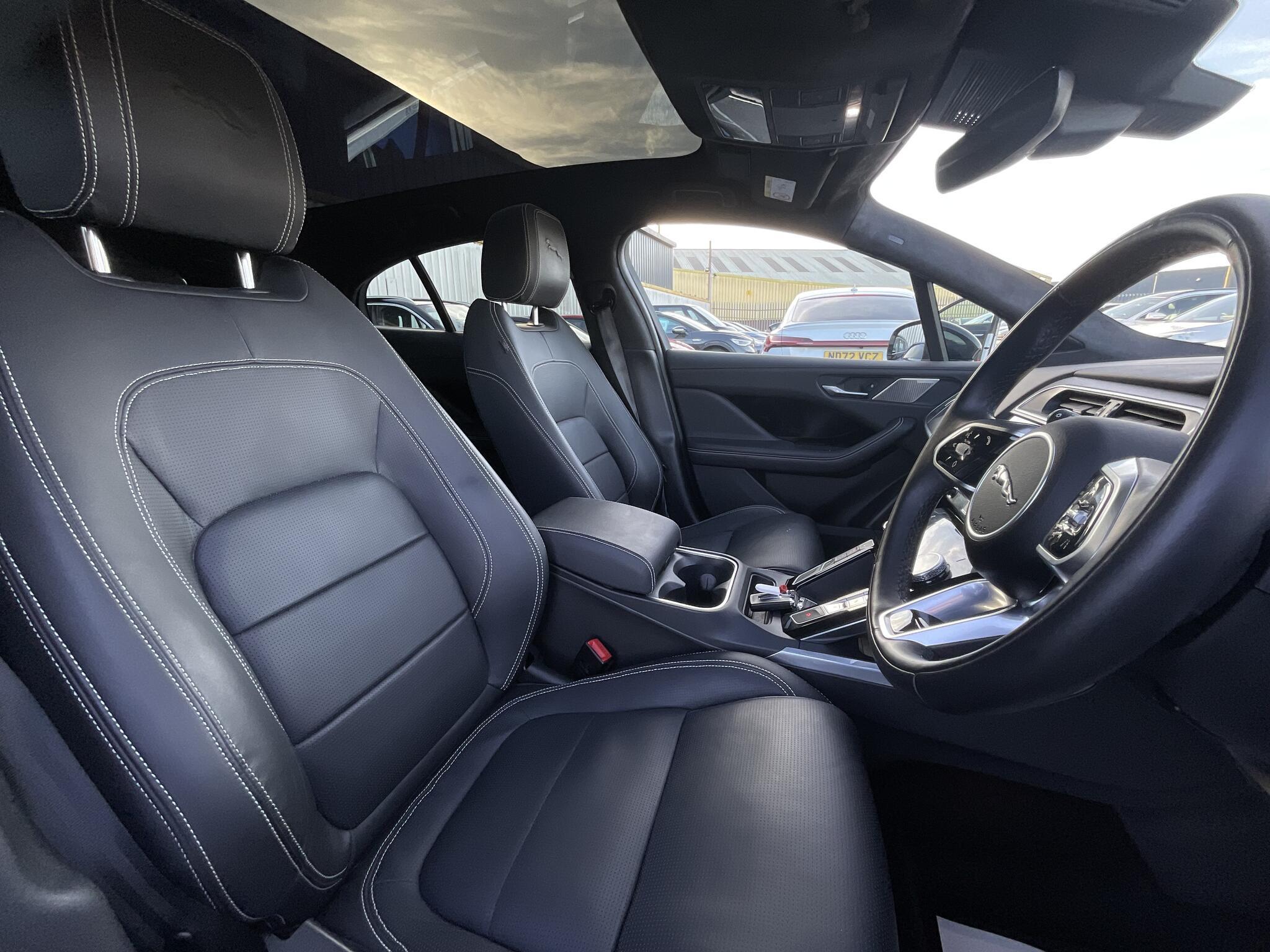 Jaguar I-Pace - Image 8
