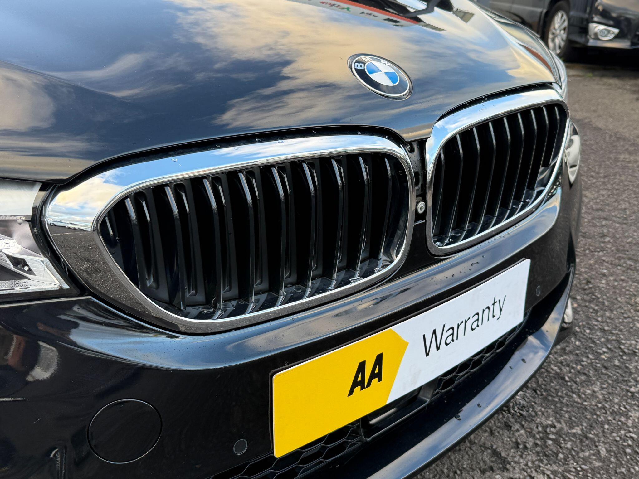 BMW 5 Series - Image 13