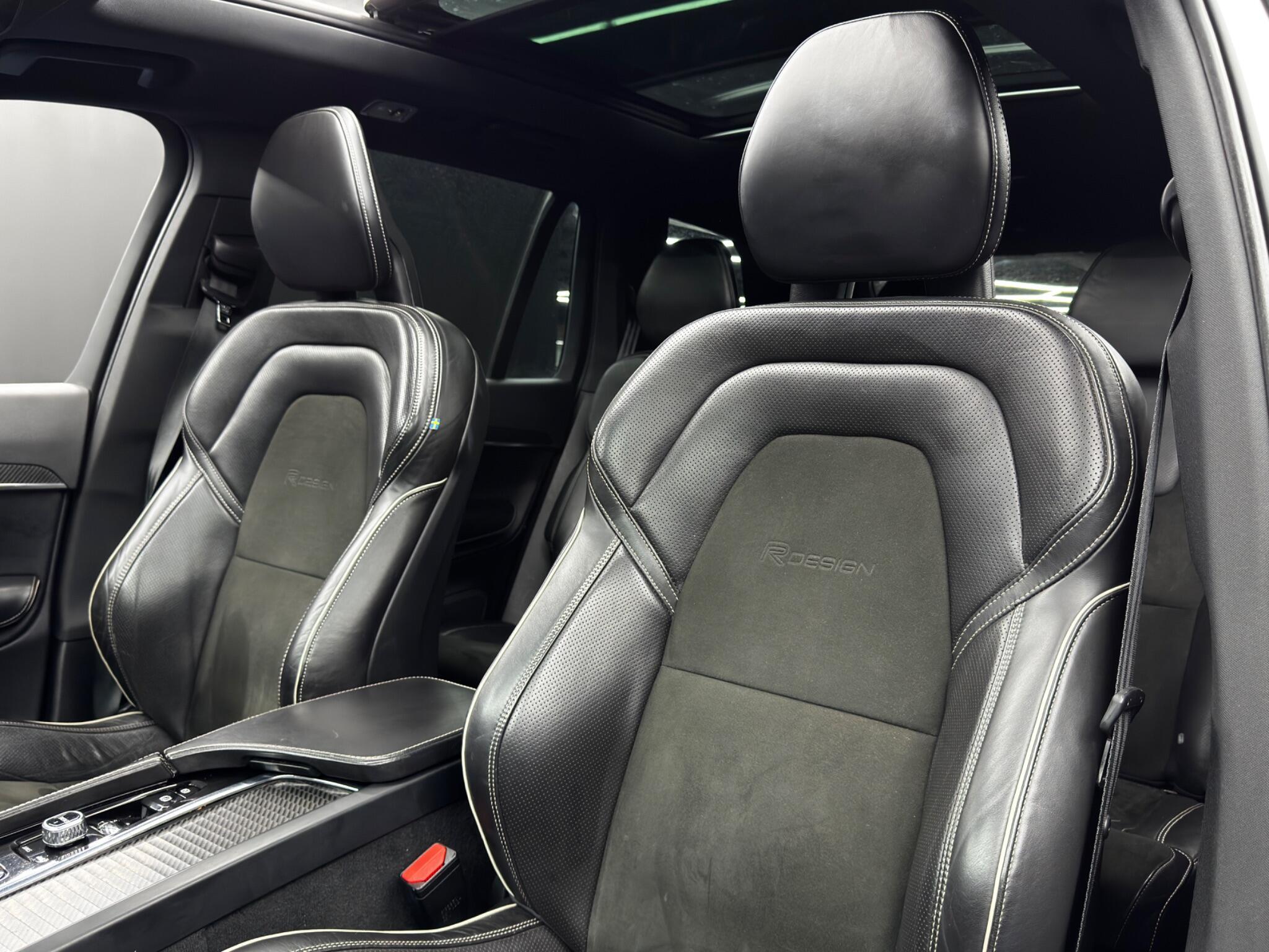 Volvo XC90 - Image 14