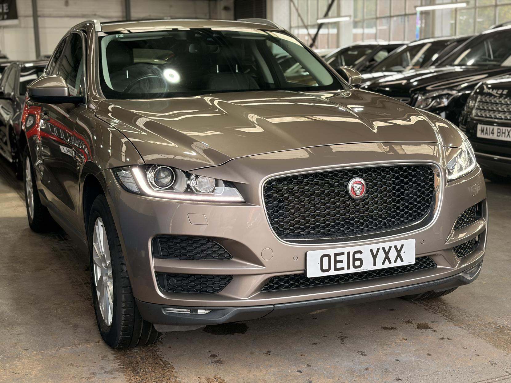 Jaguar F-Pace - Image 2
