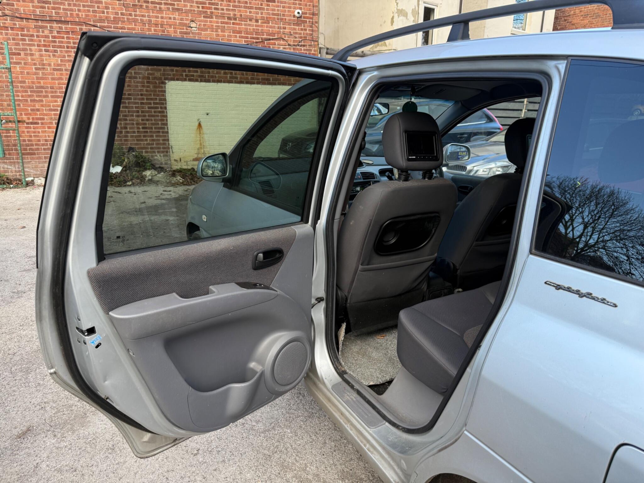 Hyundai Matrix - Image 18