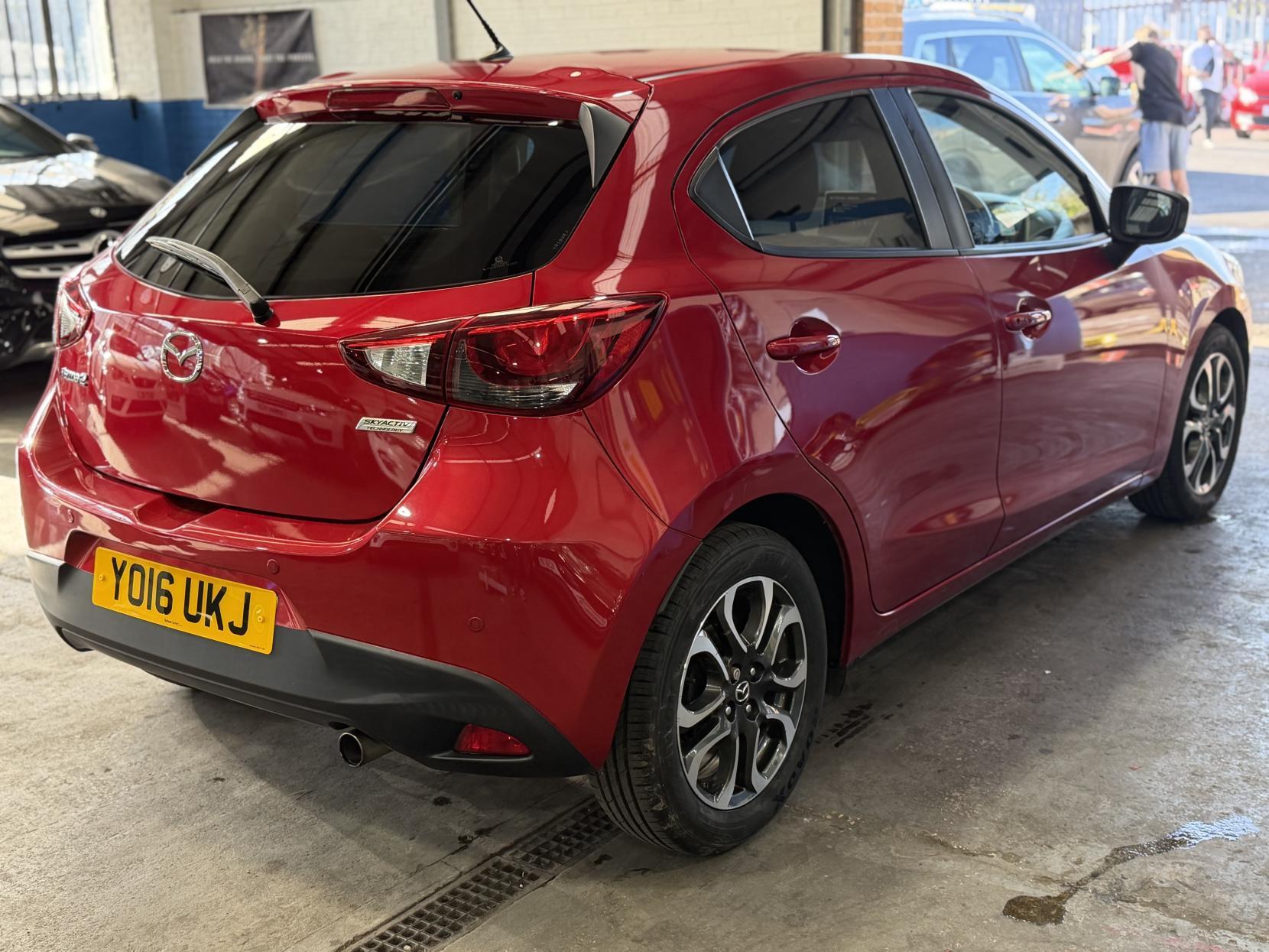 Mazda MAZDA2 - Image 8
