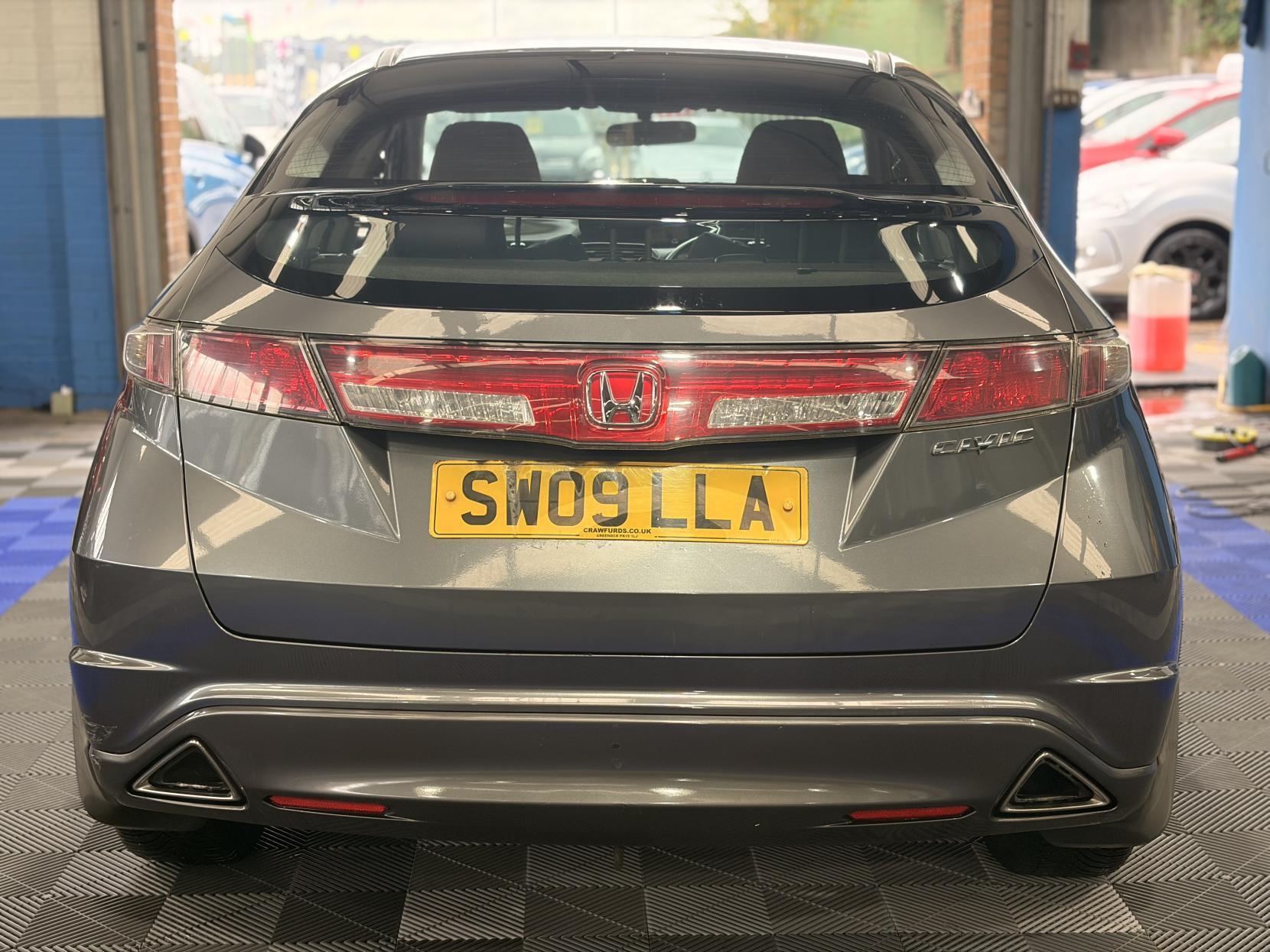 Honda Civic - Image 6