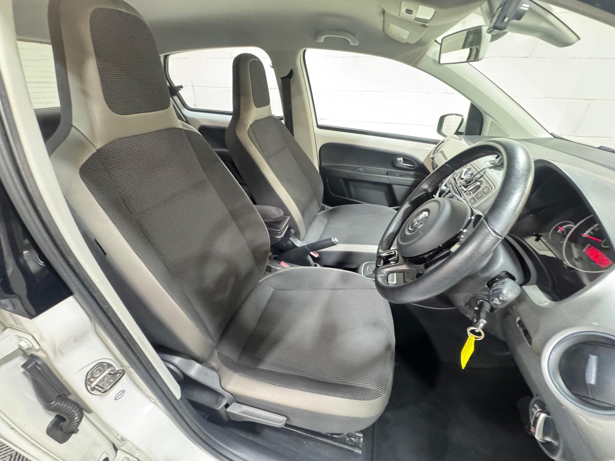 Volkswagen up! - Image 8
