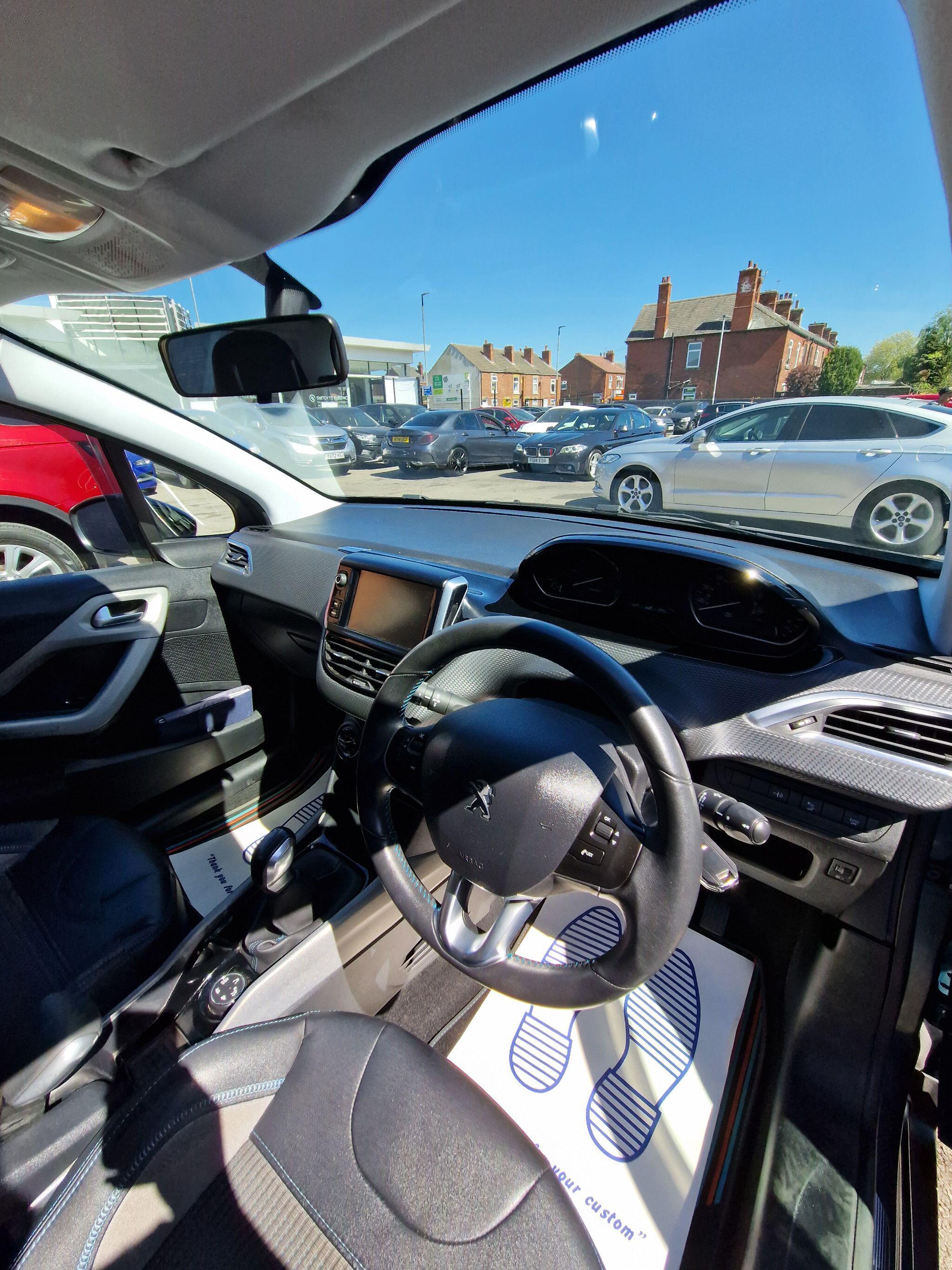 Peugeot 2008 - Image 30