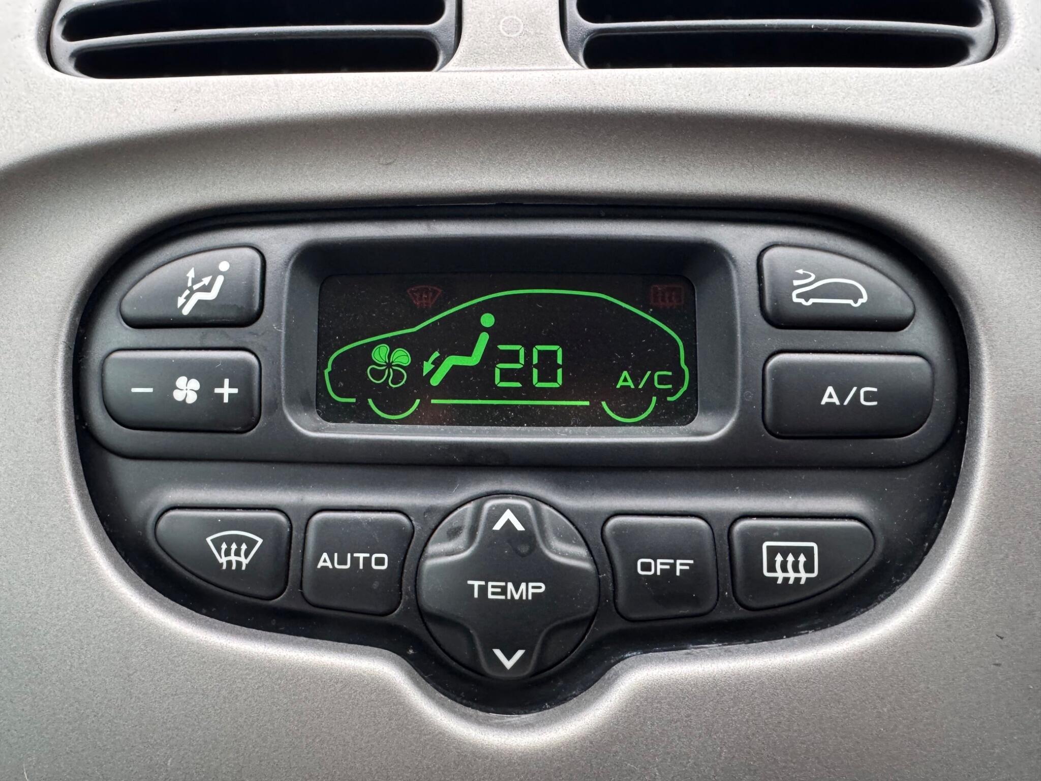 Citroen Xsara Picasso - Image 11