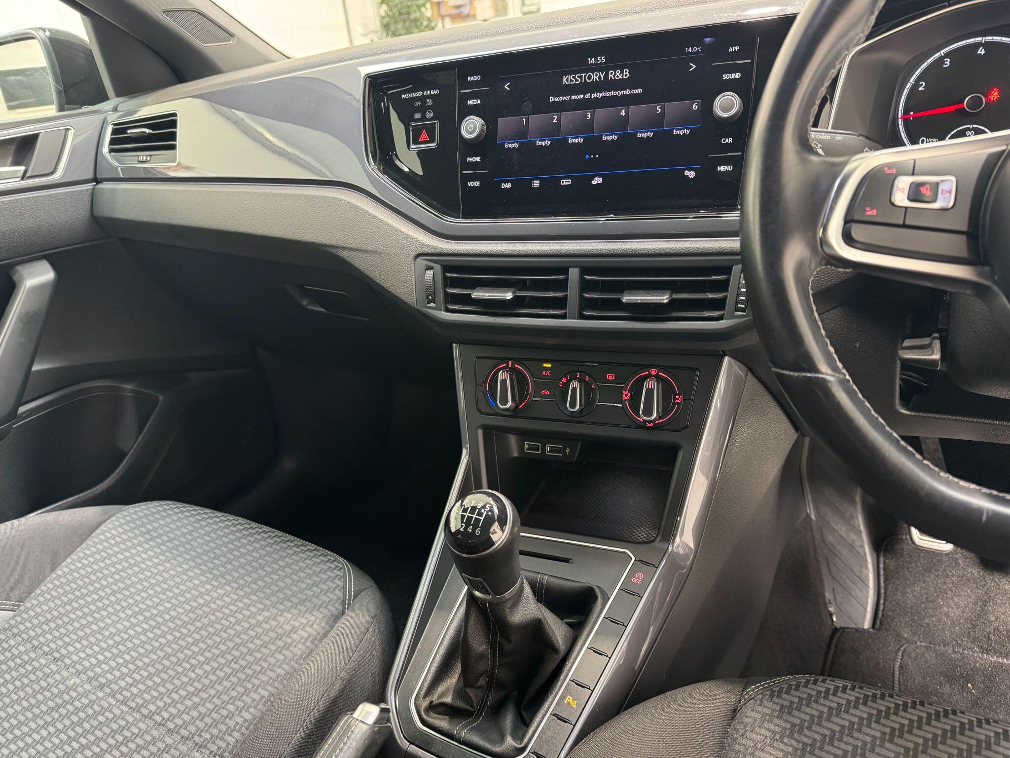 Volkswagen Polo - Image 40