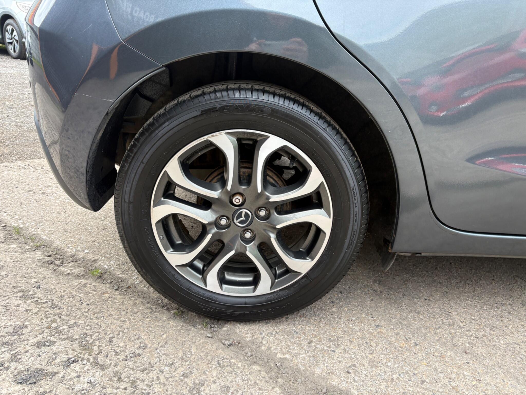 Mazda MAZDA2 - Image 9