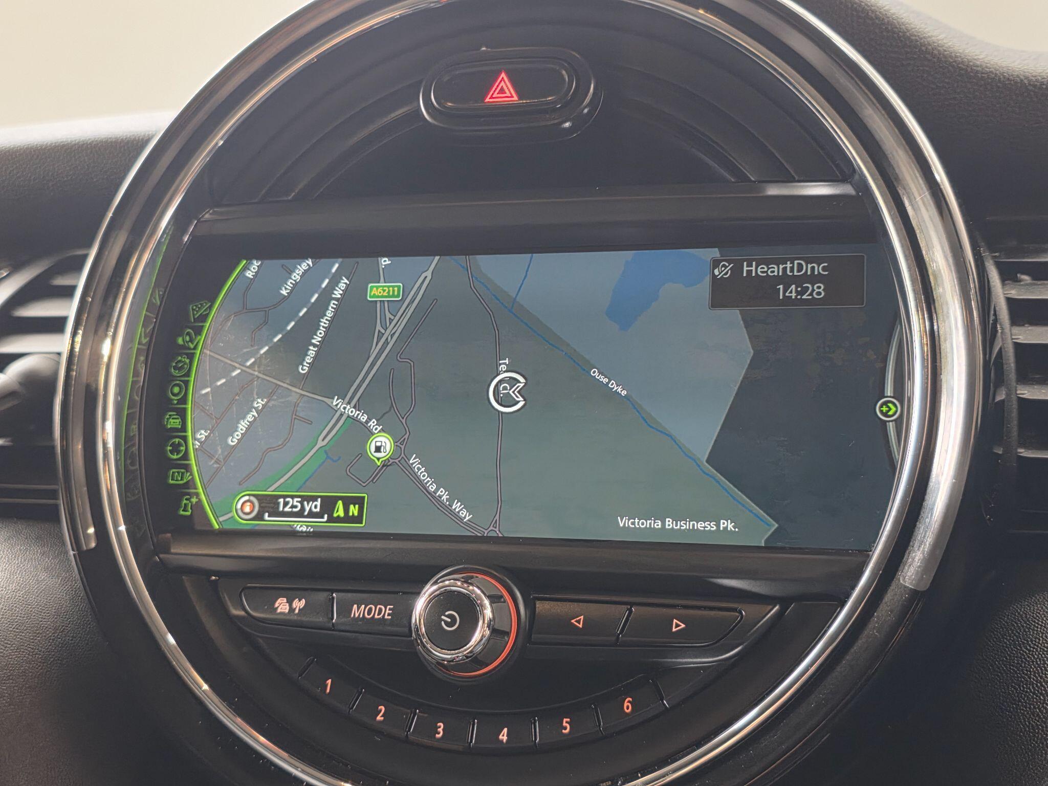 MINI Hatch - Image 19
