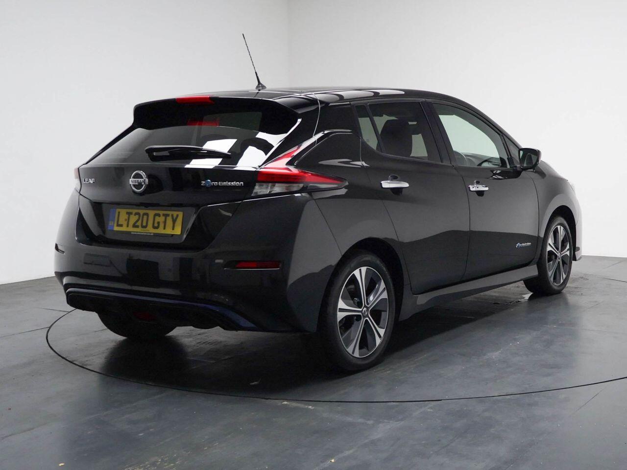 Nissan Leaf - Image 11