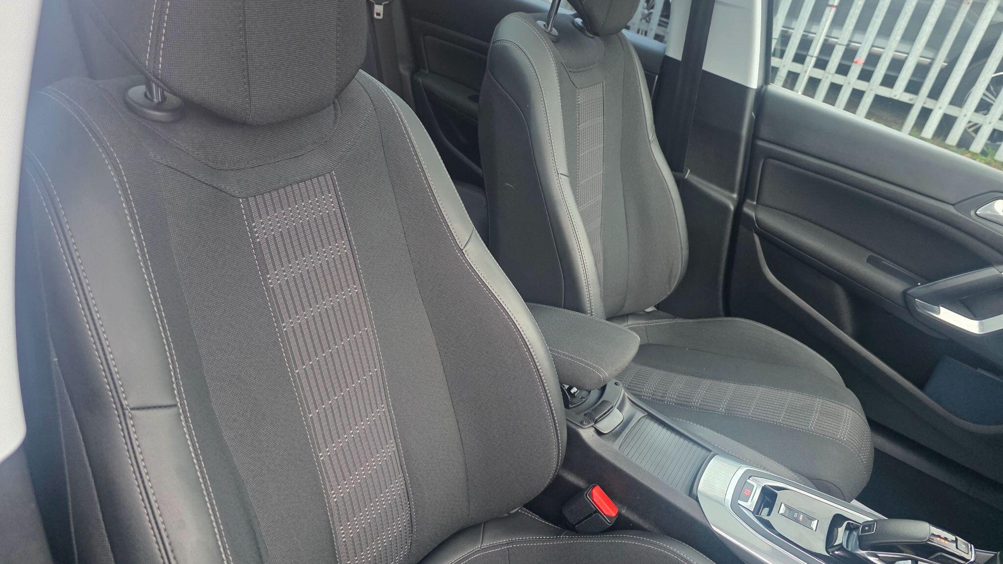 Peugeot 308 SW - Image 28