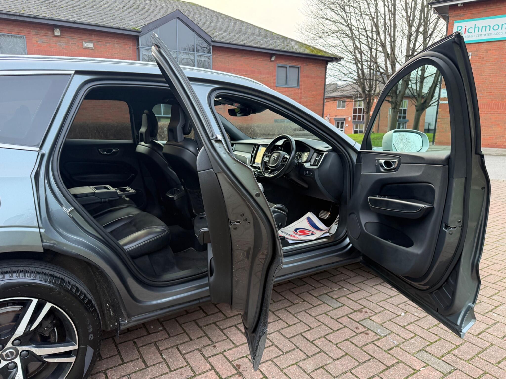 Volvo XC60 - Image 56