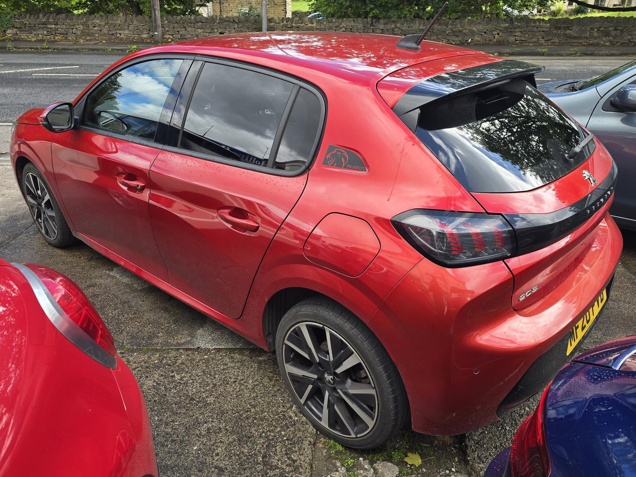 Peugeot 208 - Image 9