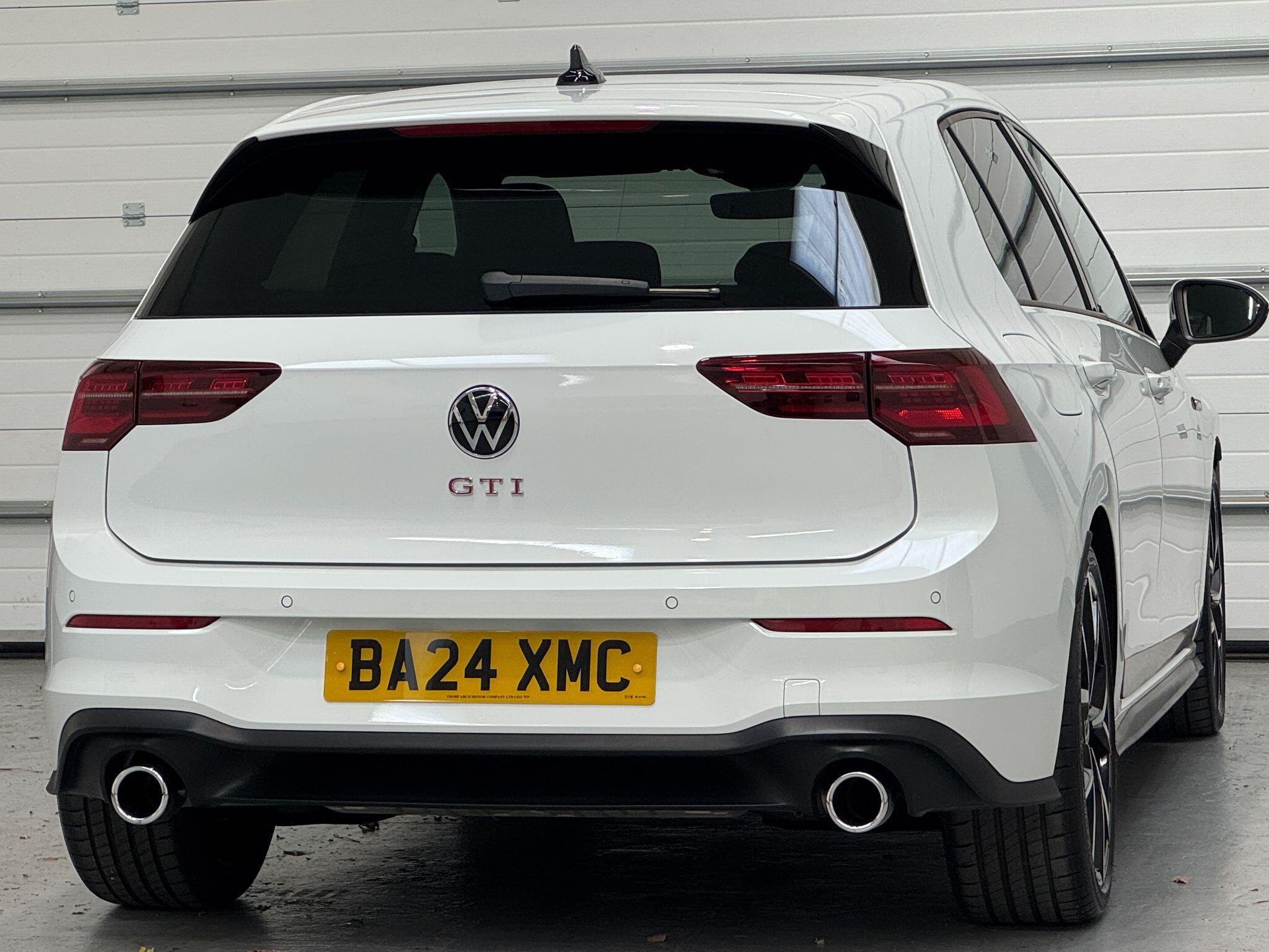 Volkswagen Golf - Image 12
