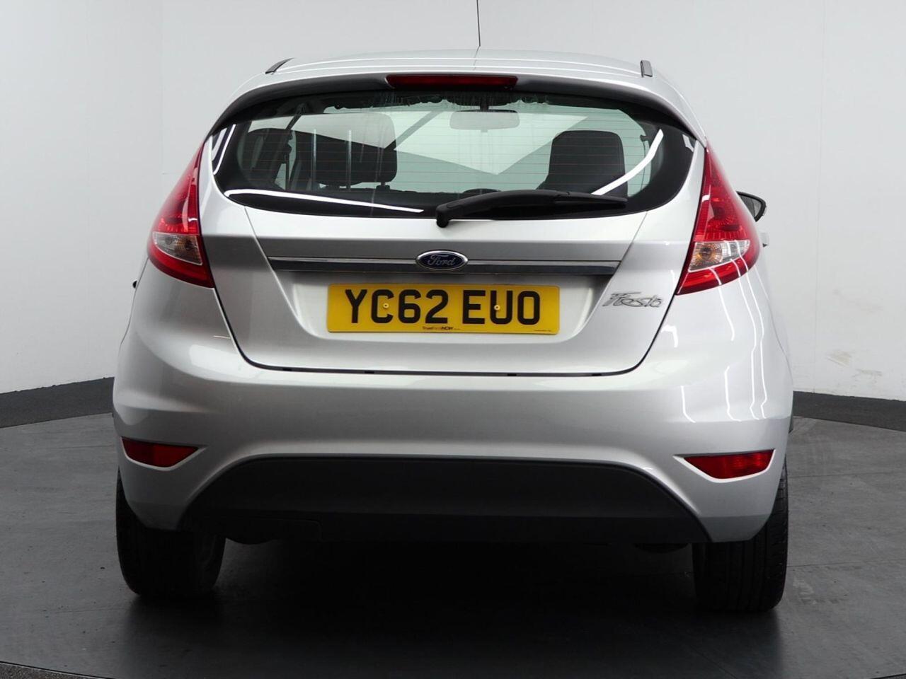 Ford Fiesta - Image 10