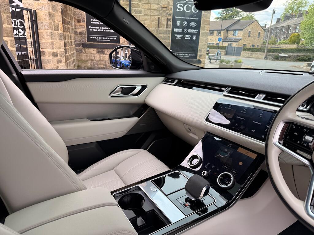 Land Rover Range Rover Velar - Image 40