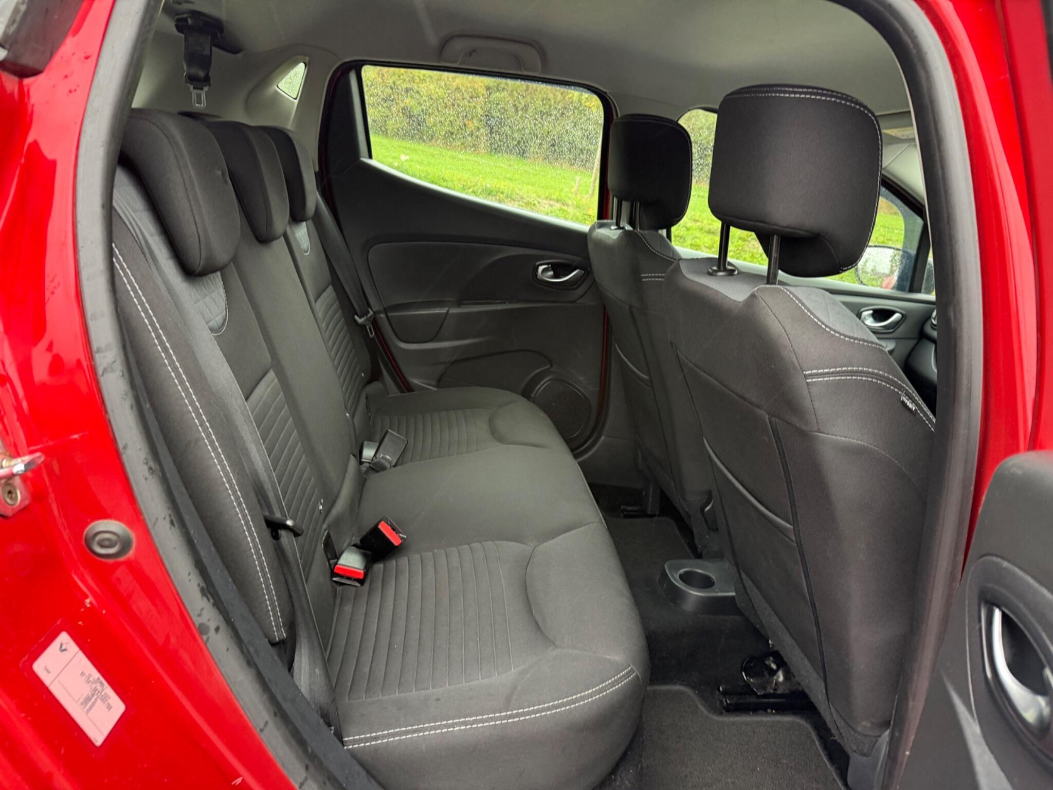 Renault Clio - Image 16