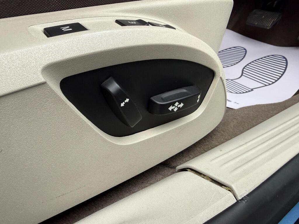 Volvo V40 - Image 28