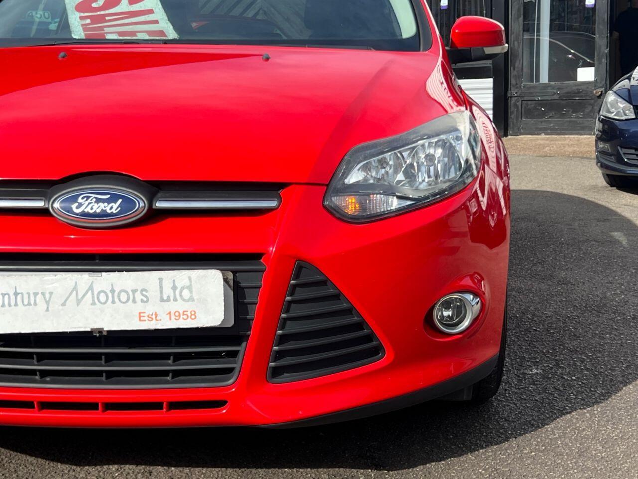 Ford Focus - Image 8