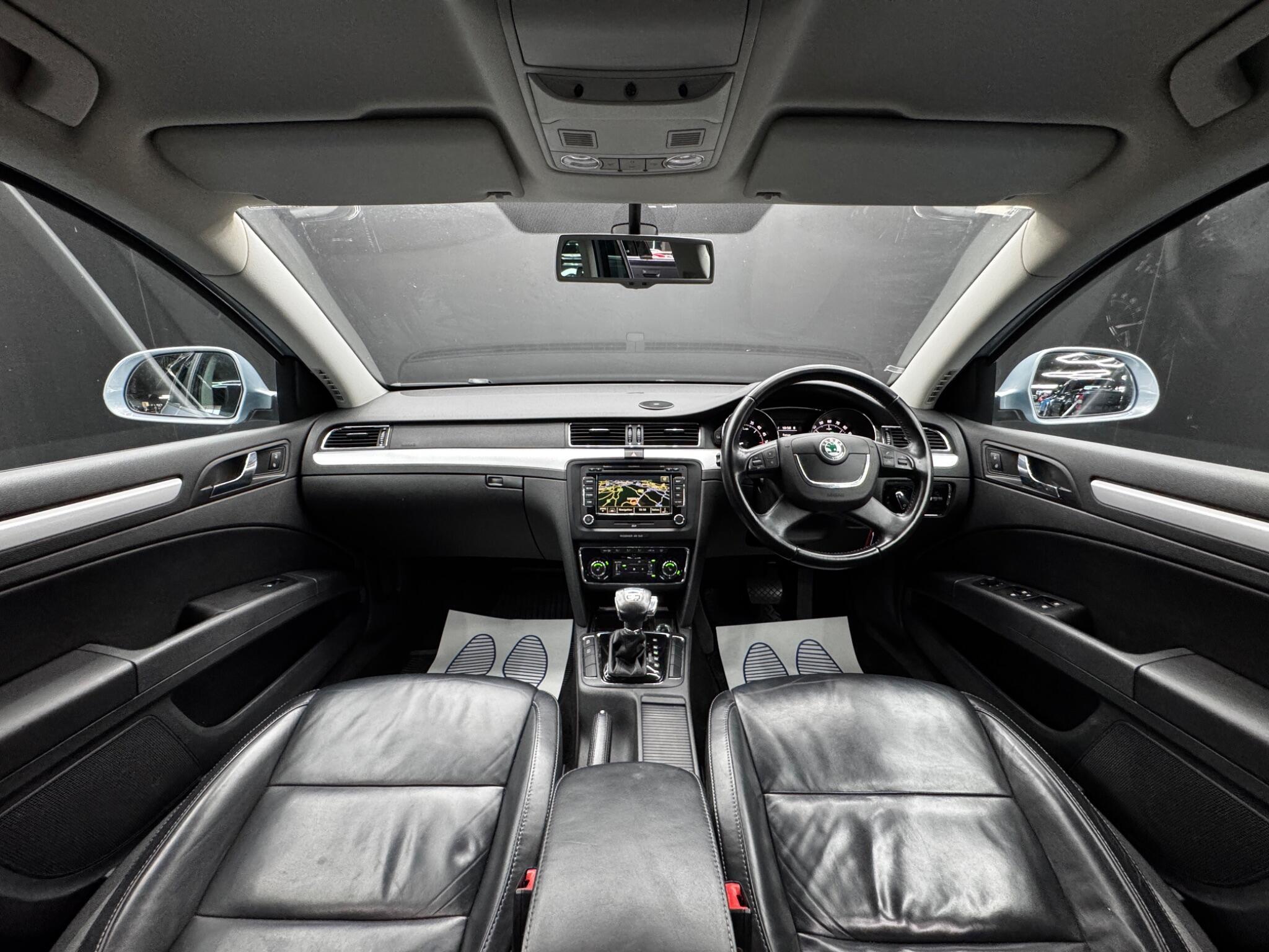 Skoda Superb - Image 17