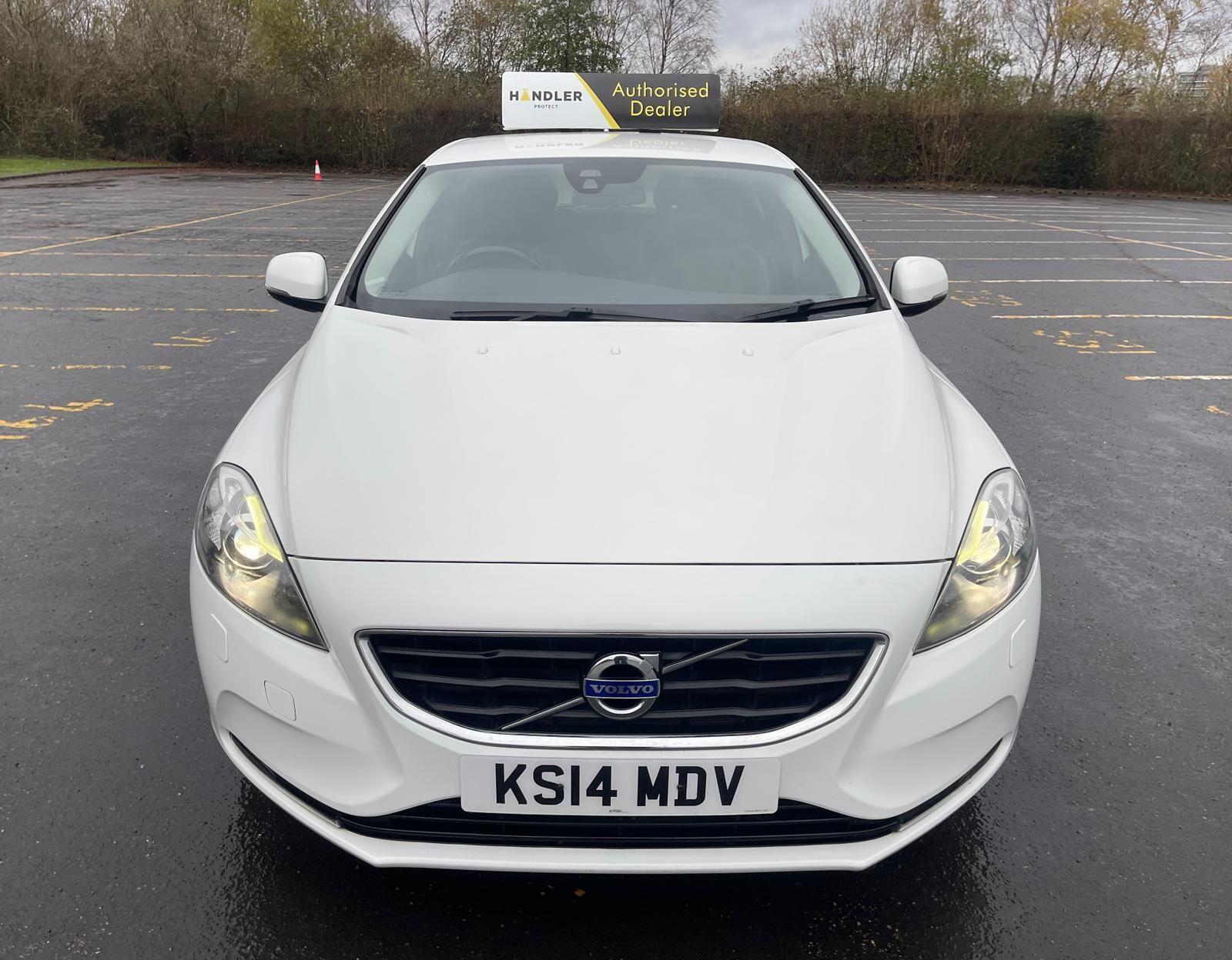 Volvo V40 - Image 2