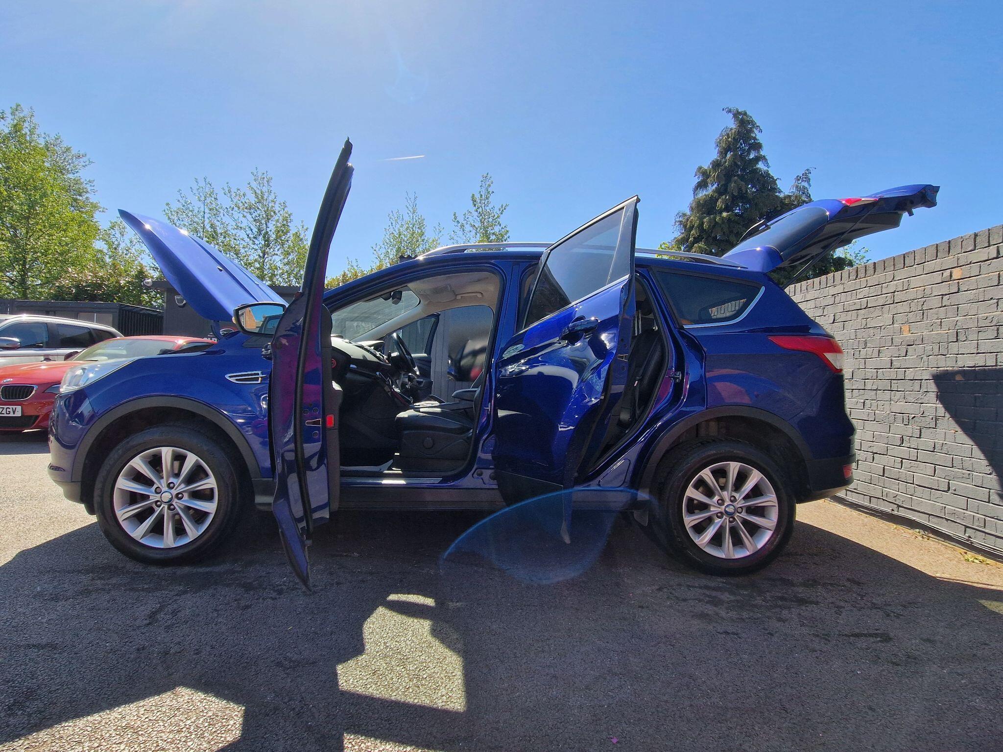 Ford Kuga - Image 15