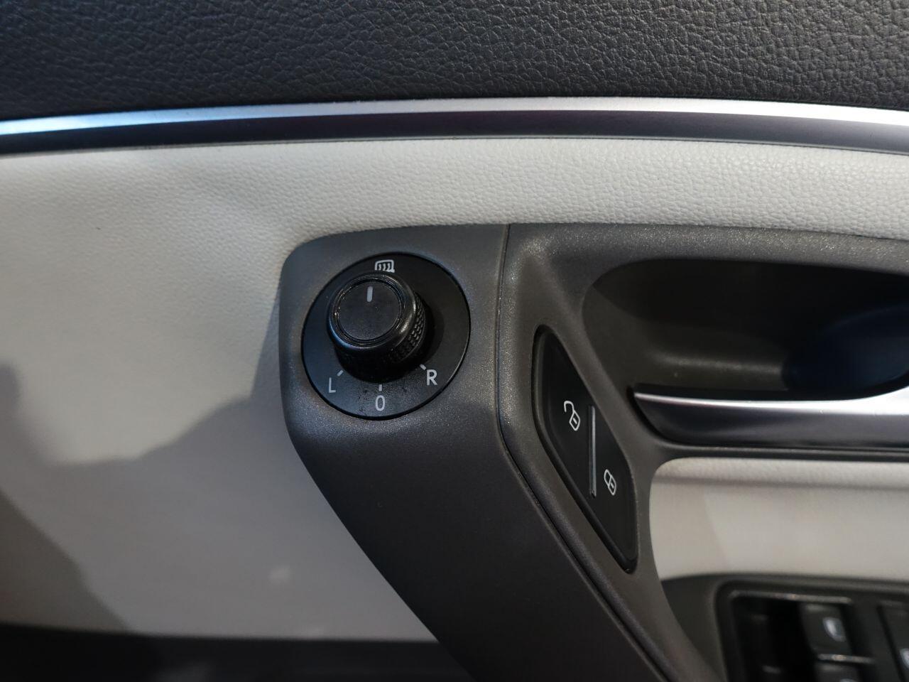 Volkswagen Polo - Image 30