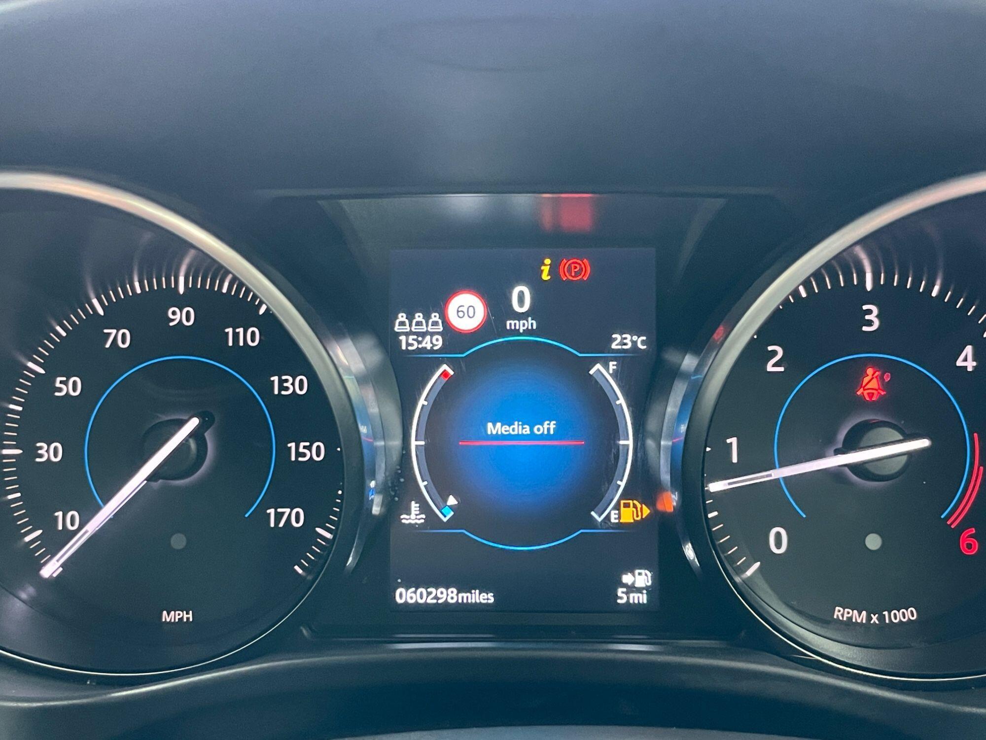 Jaguar F-Pace - Image 38