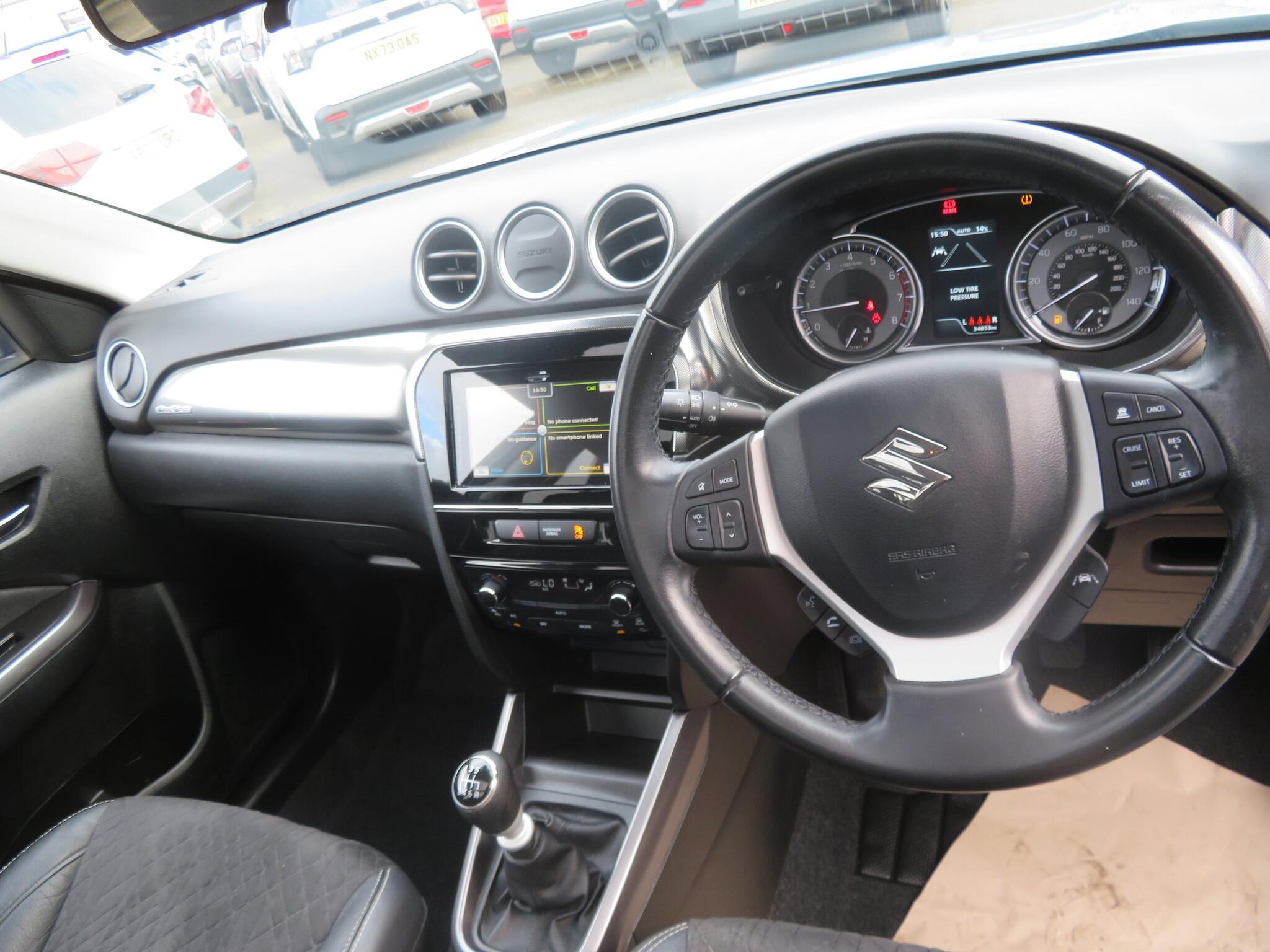 Suzuki Vitara - Image 16