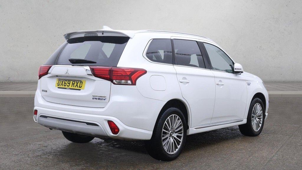 Mitsubishi Outlander - Image 7