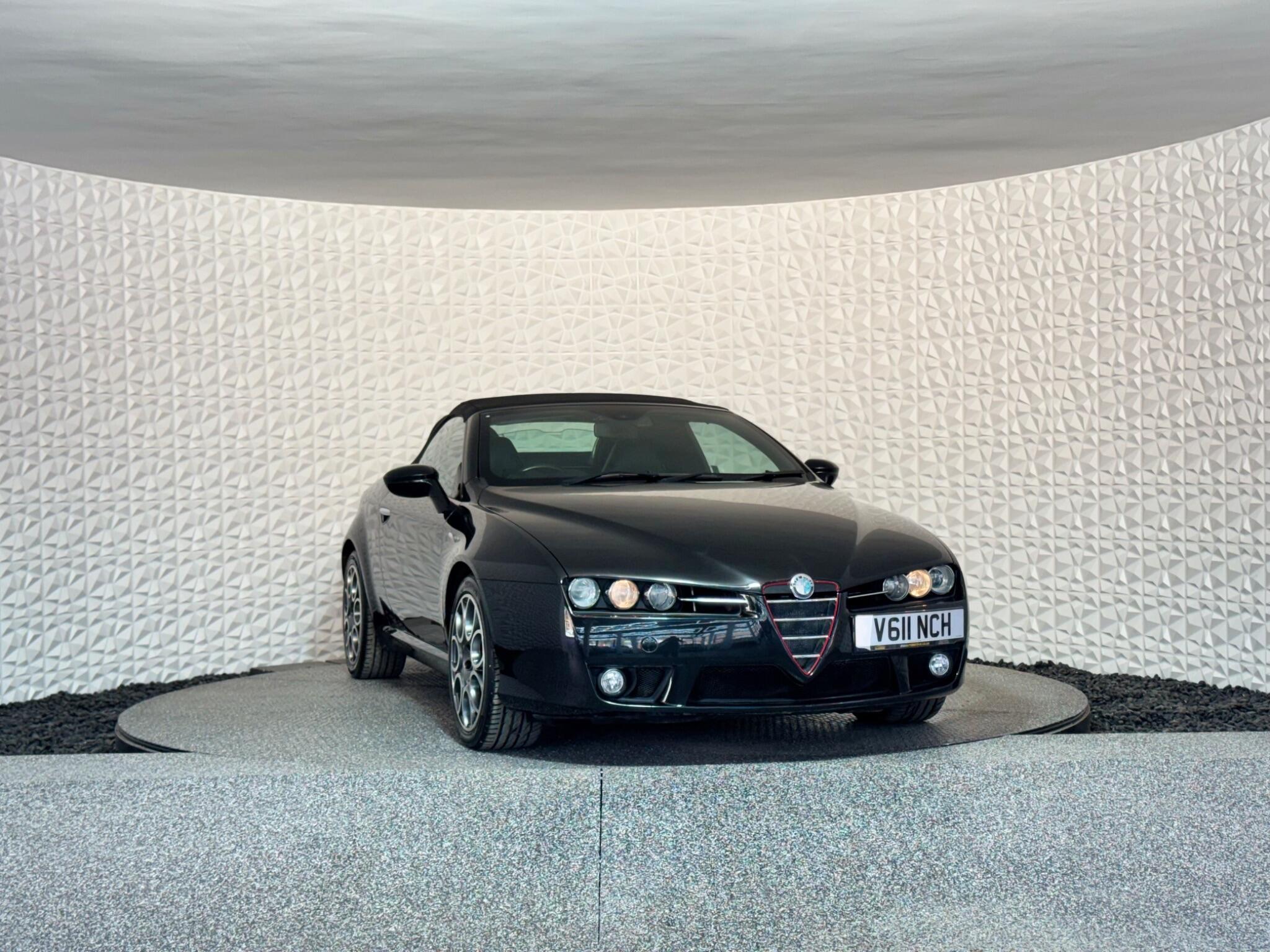 Alfa Romeo Spider - Image 5