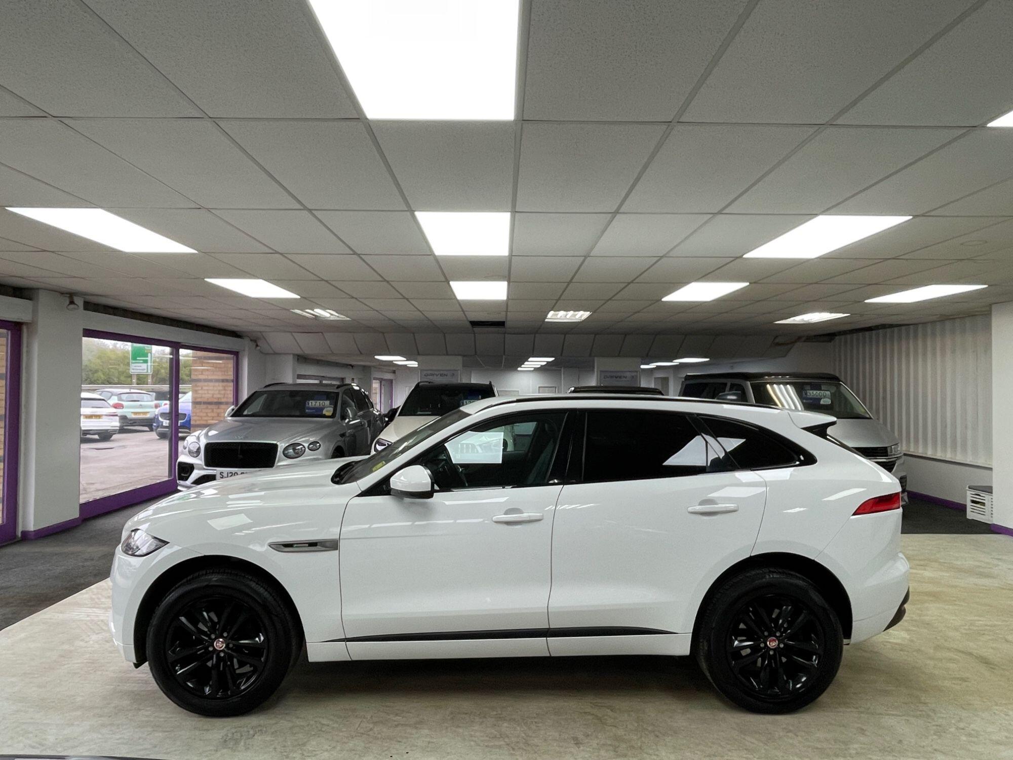 Jaguar F-Pace - Image 13