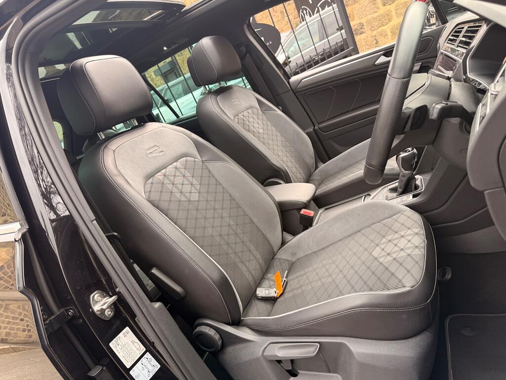 Volkswagen Tiguan - Image 36