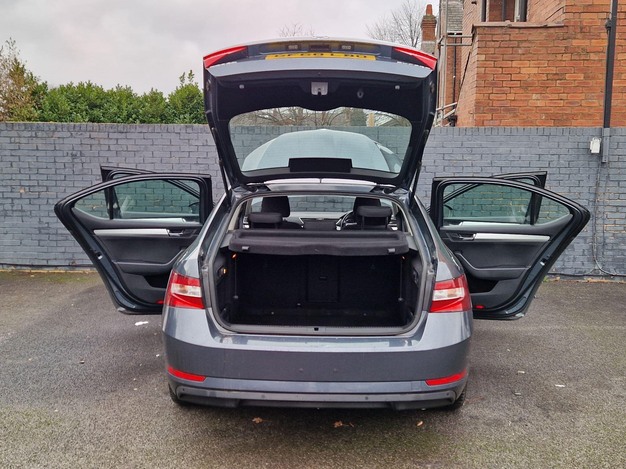 Skoda Superb - Image 20