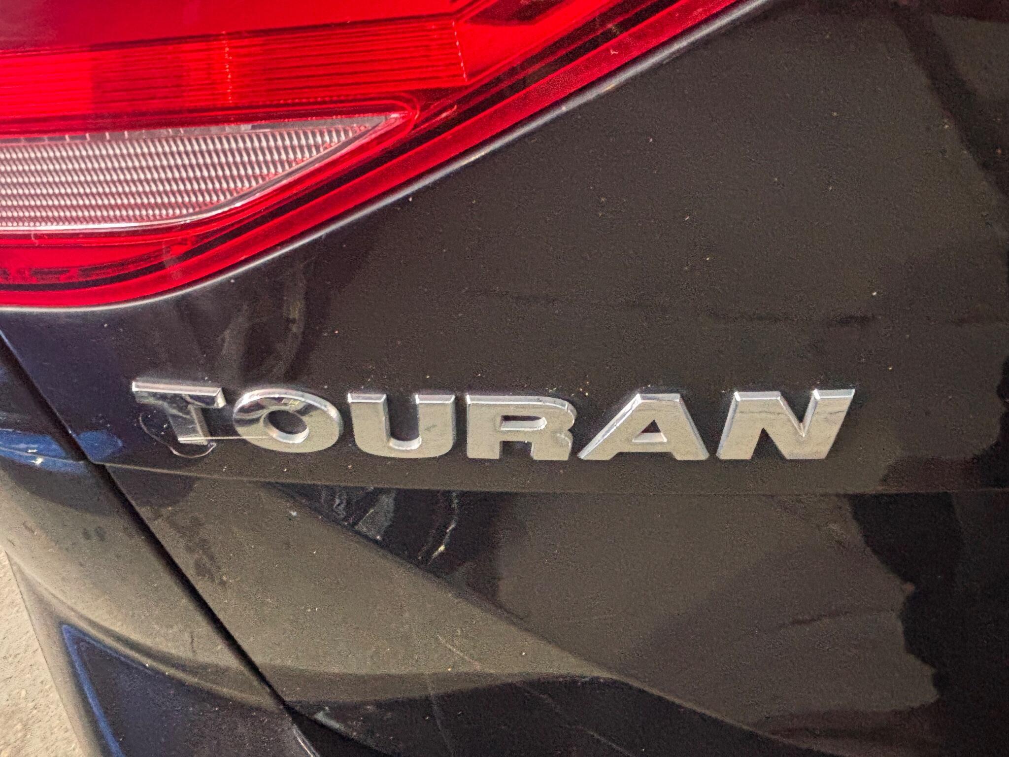 Volkswagen Touran - Image 30