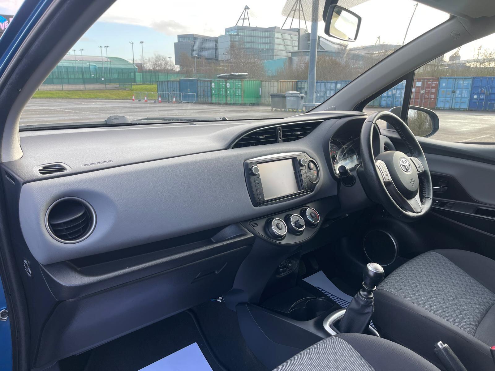 Toyota Yaris - Image 17