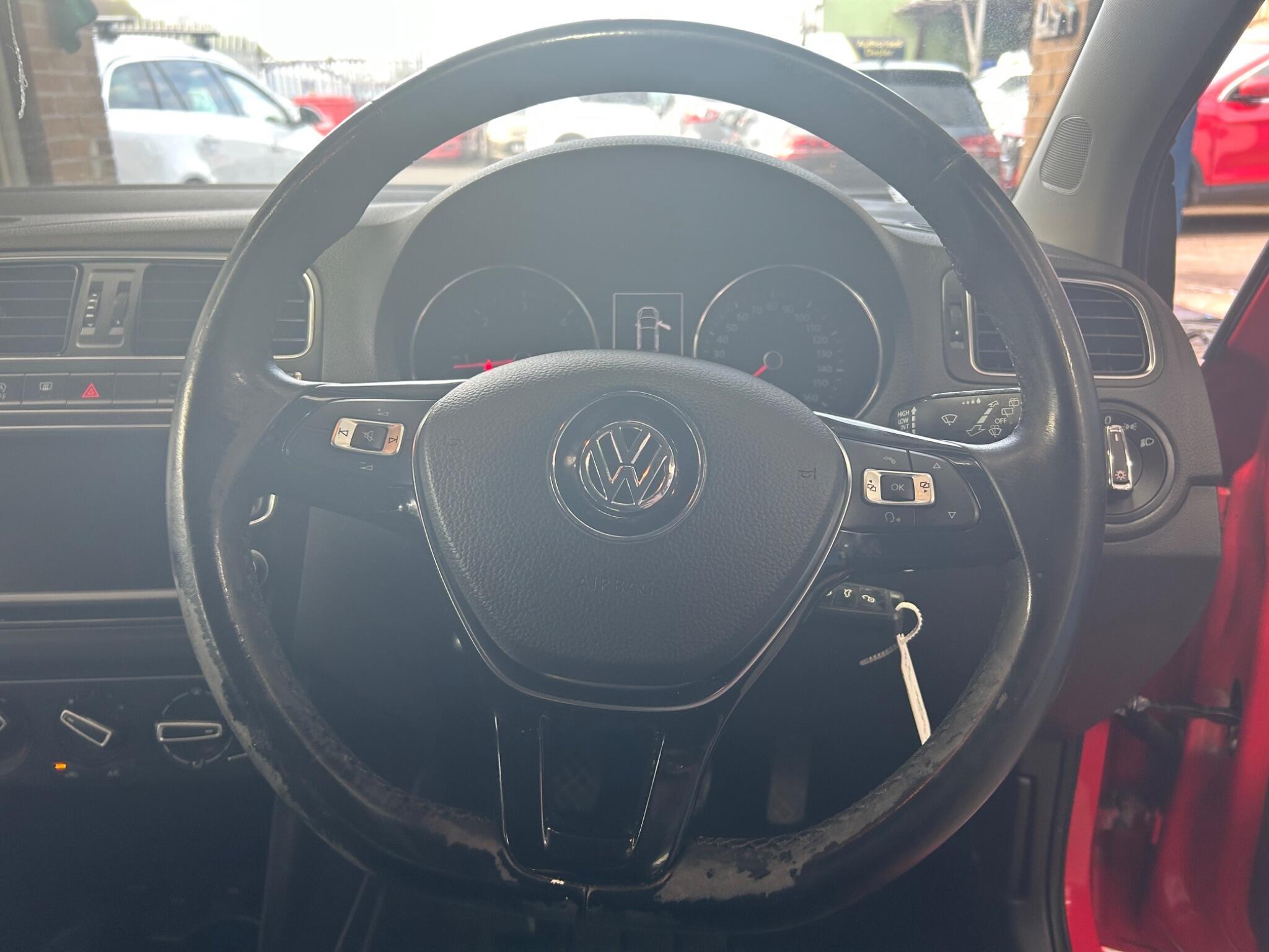 Volkswagen Polo - Image 12