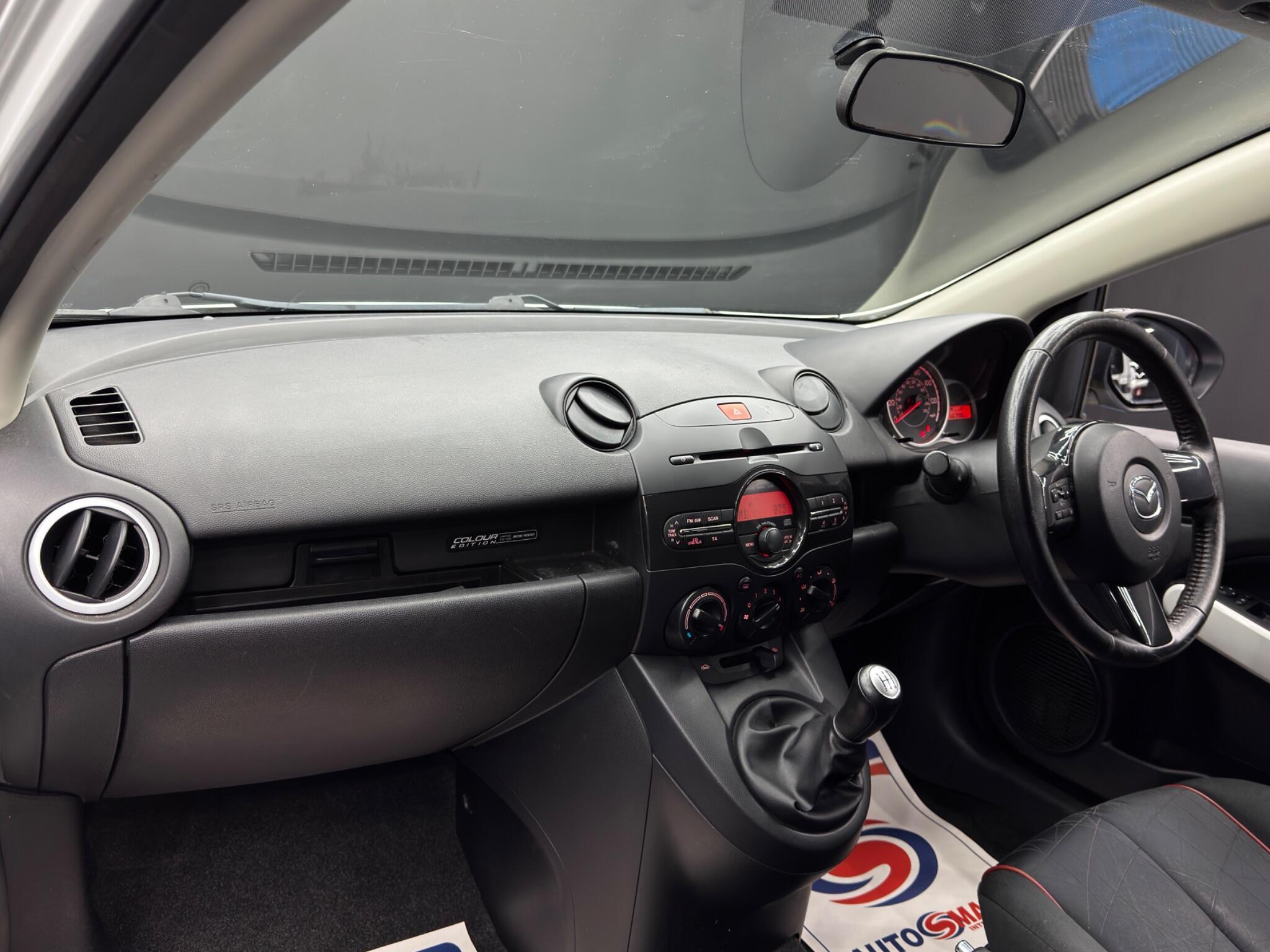 Mazda MAZDA2 - Image 11