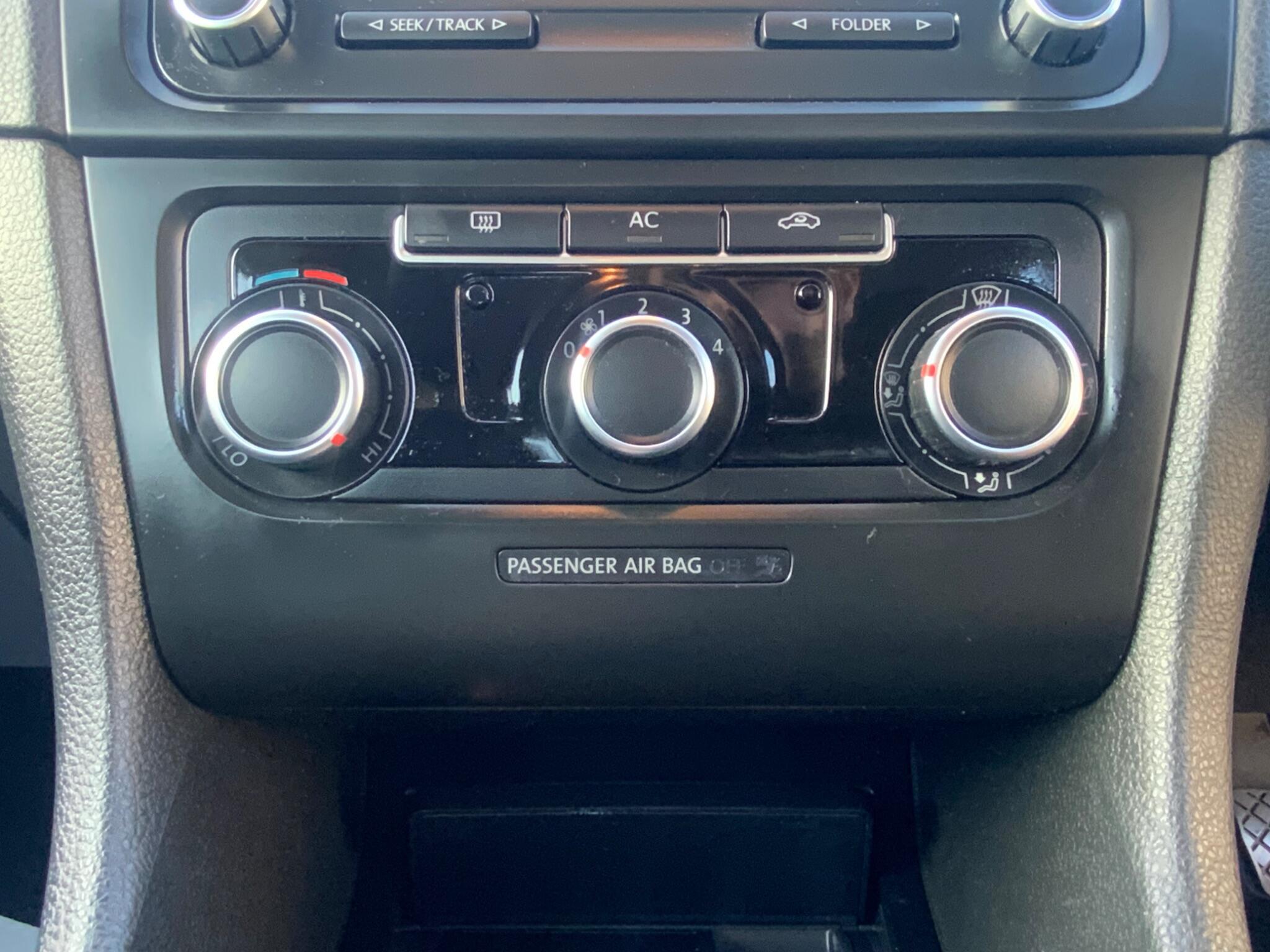 Volkswagen Golf - Image 23