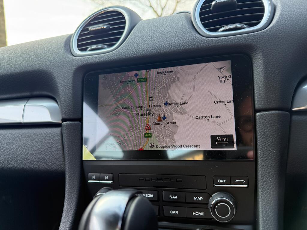 Porsche 718 Cayman - Image 37