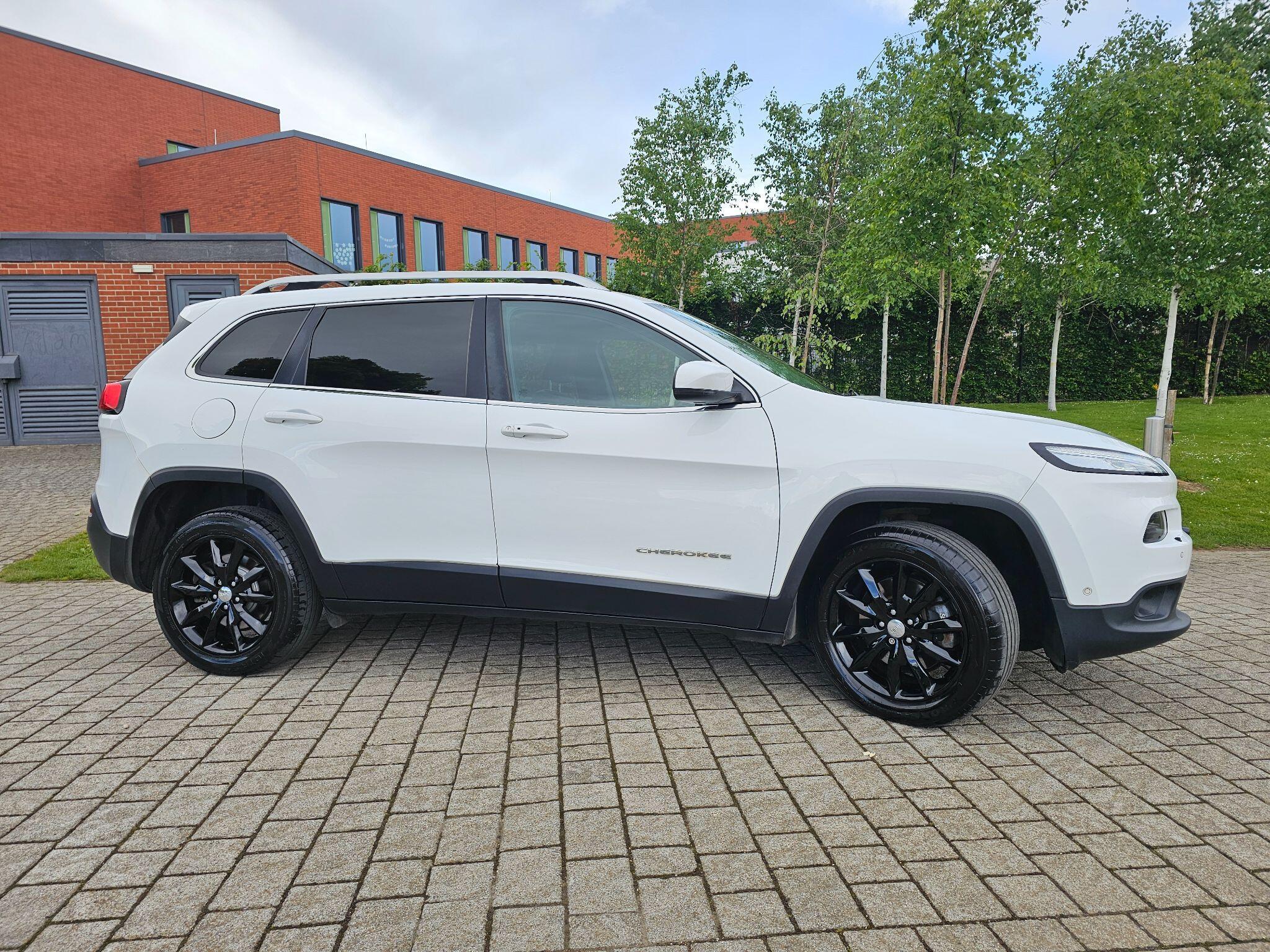 Jeep Cherokee - Image 21