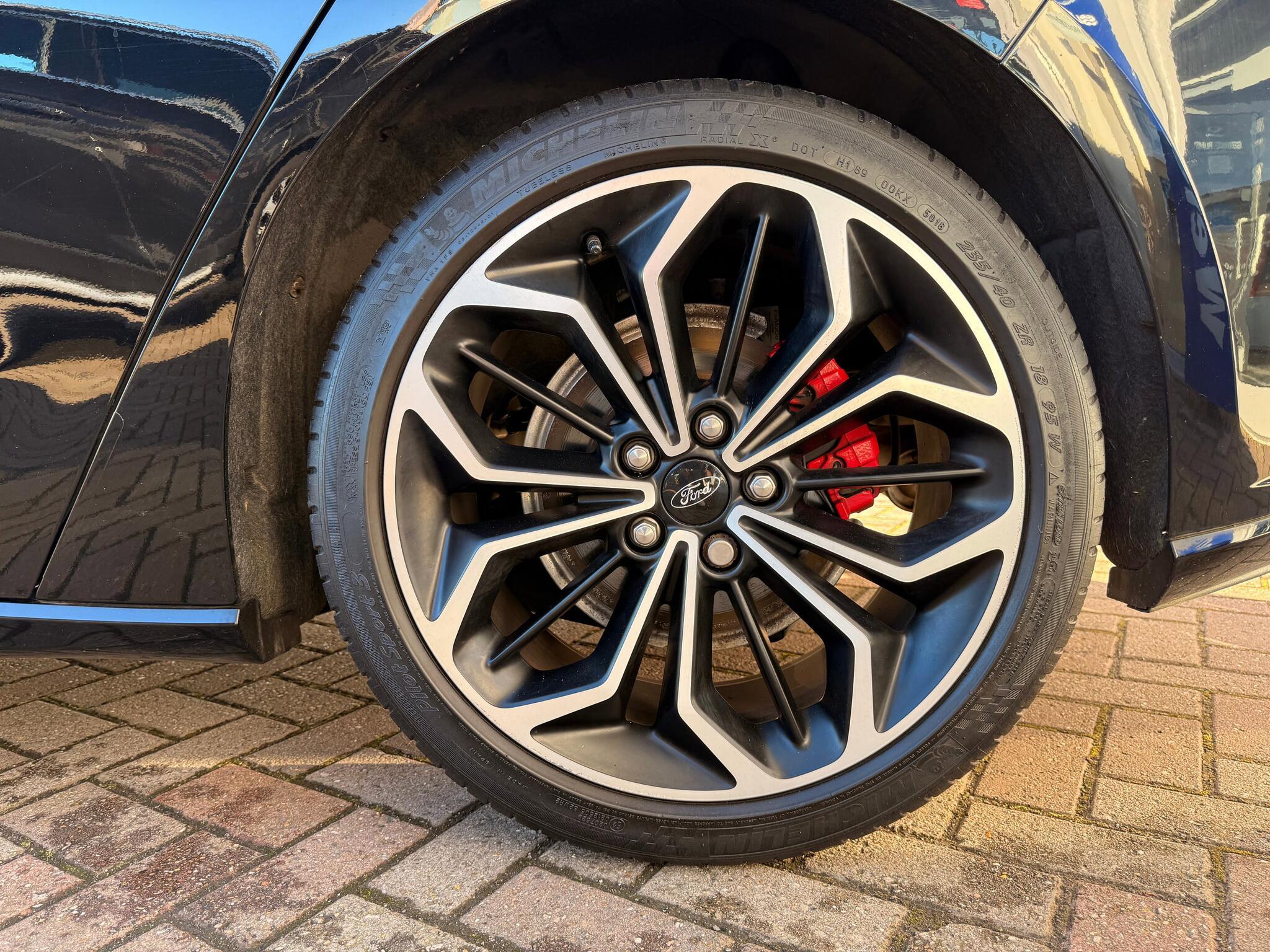 Ford Focus - Image 15